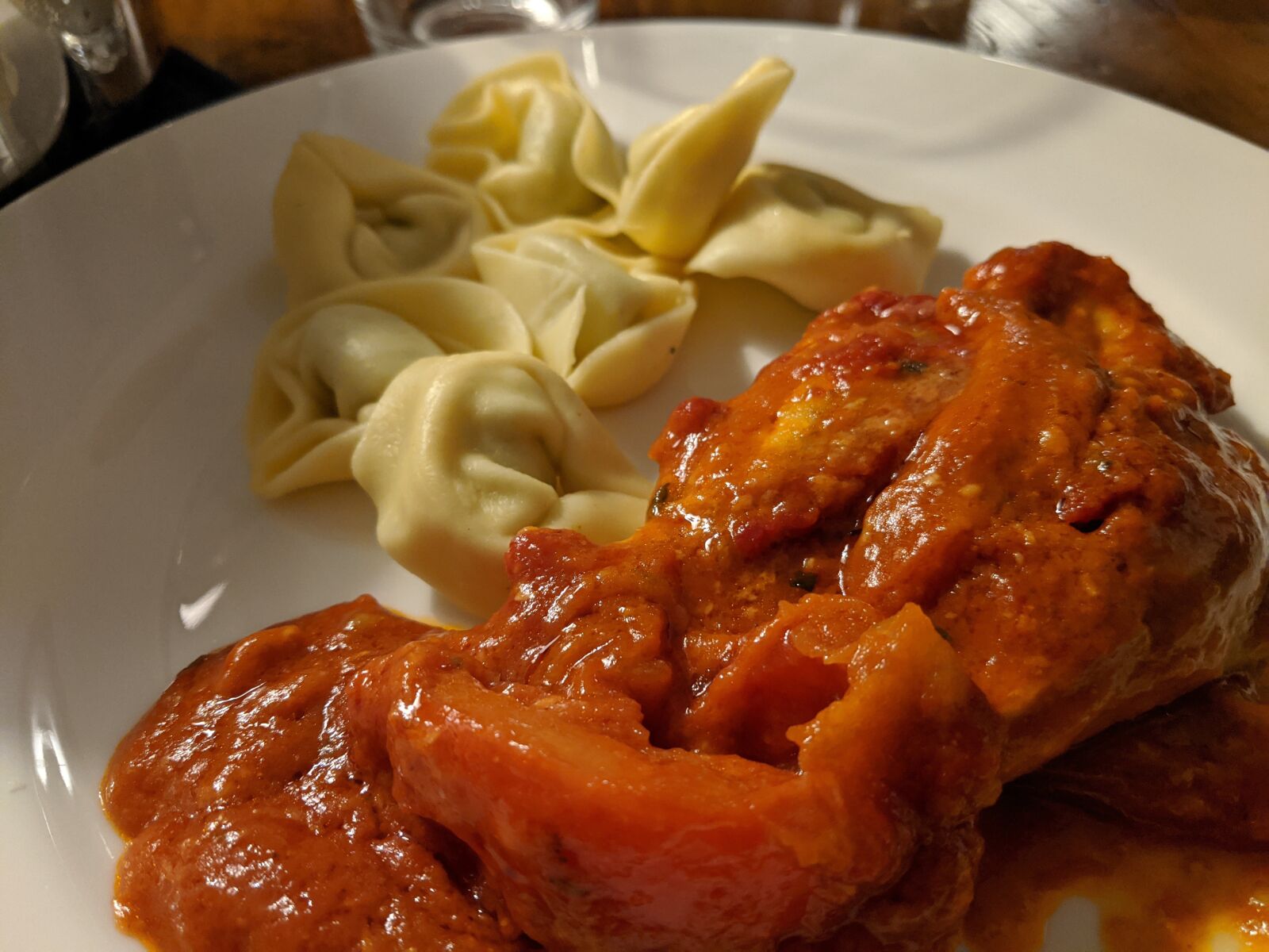 Google Pixel 2 XL sample photo. Tortellini, eat, tomatoes photography
