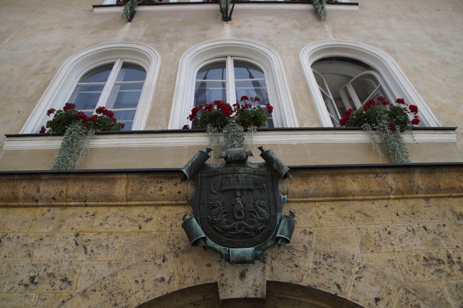 Sony SLT-A58 sample photo. Kamnik, slovenia, coat of photography