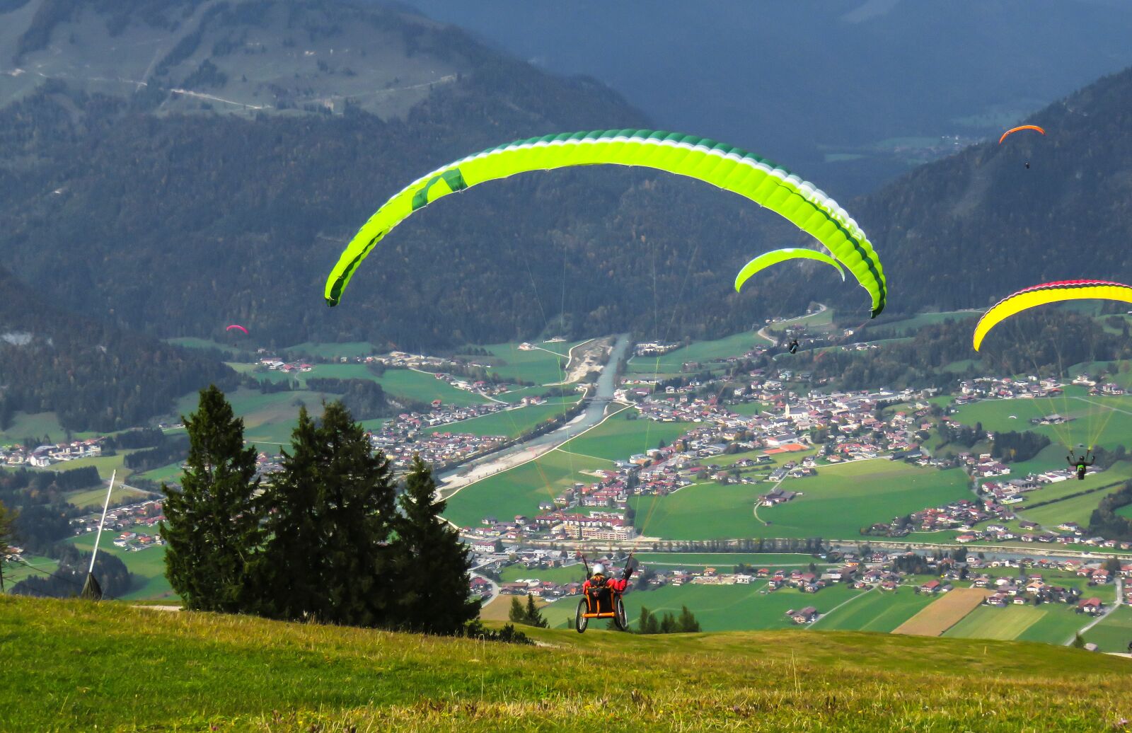 Canon PowerShot SX710 HS sample photo. Sport, flying, paragliding photography