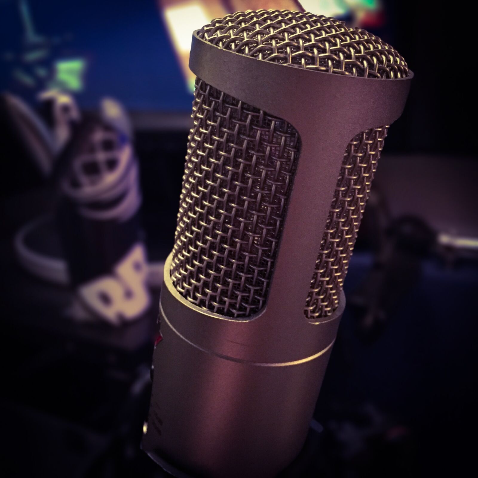 Apple iPhone 6 sample photo. Microphone, micart, music photography