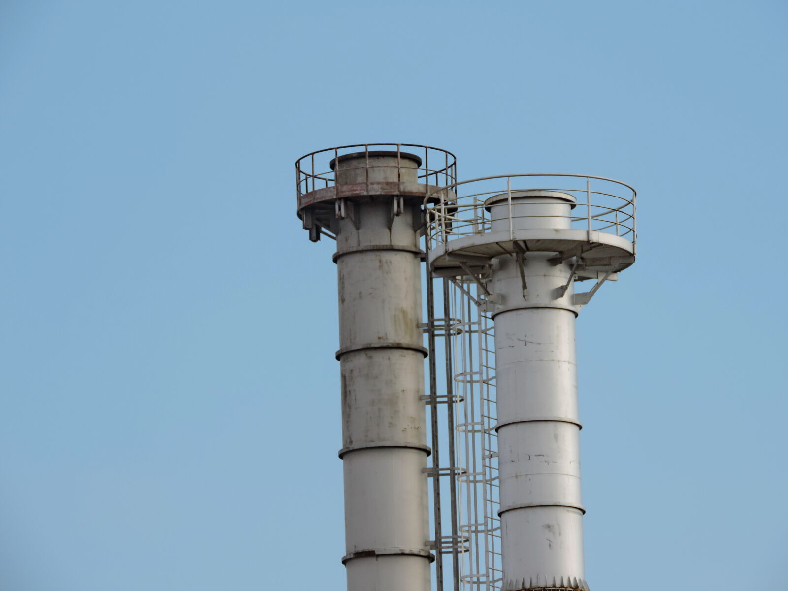 Nikon Coolpix P520 sample photo. Industry, water tower, technology photography