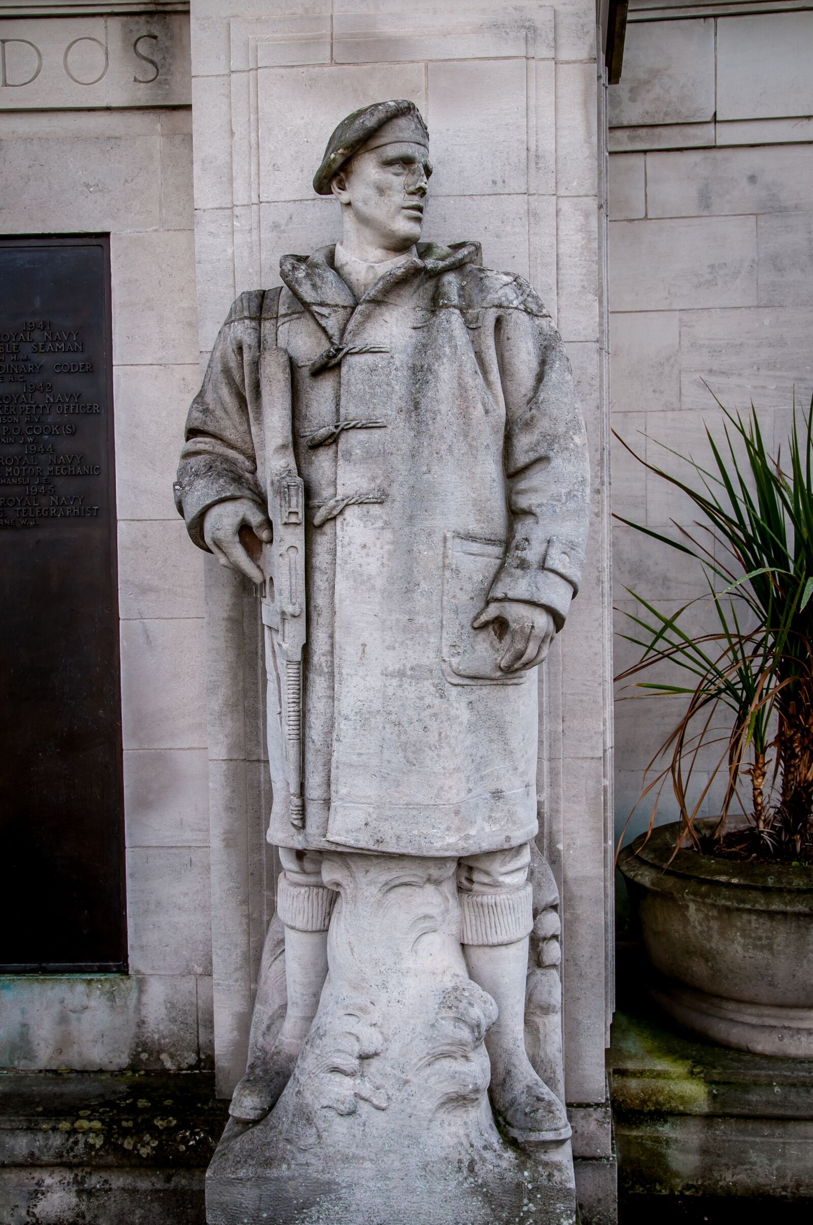 Nikon D300 sample photo. War, memorial, statue photography