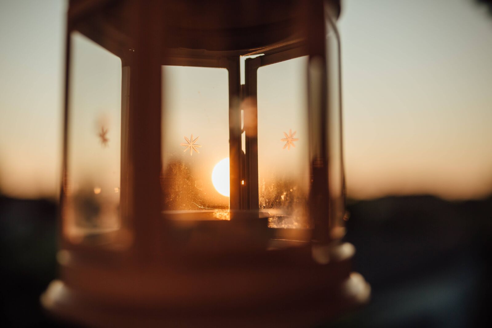 Sigma 35mm F1.4 DG HSM Art sample photo. Close-up, focus, lamp, lantern photography