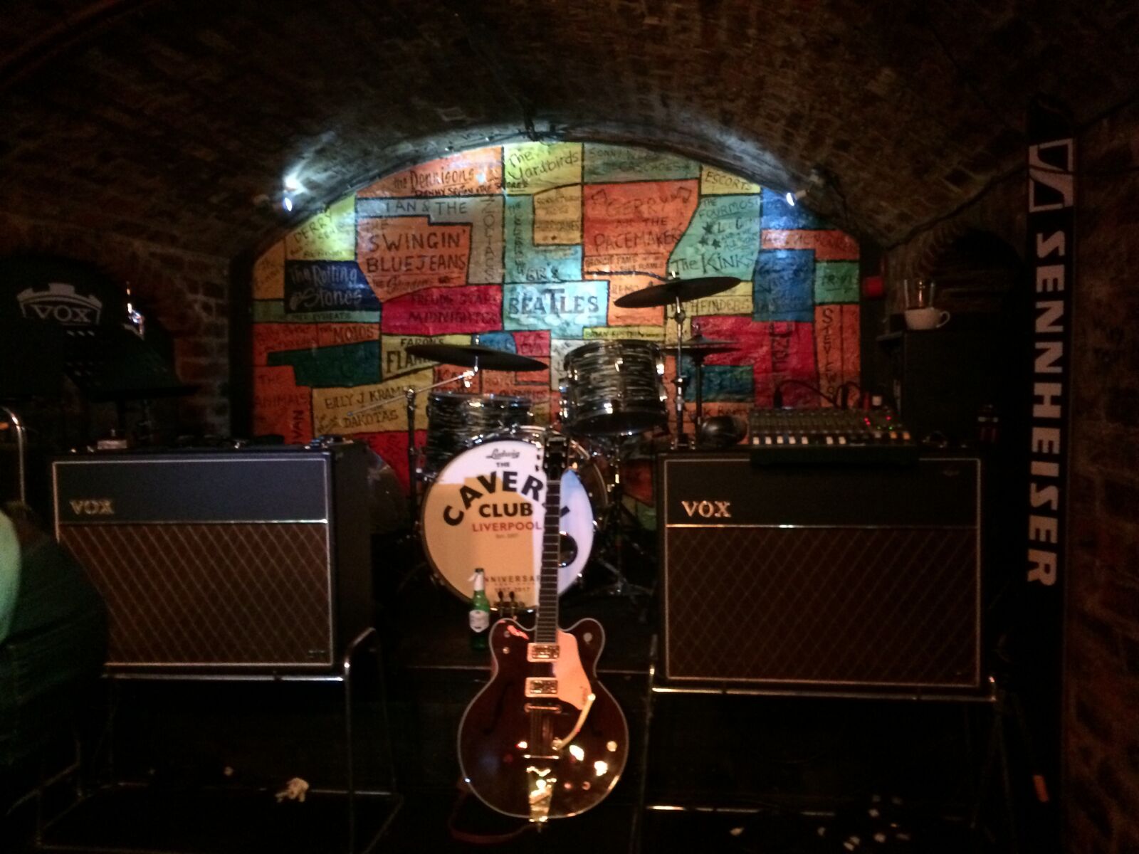 iPhone 5s back camera 4.15mm f/2.2 sample photo. Beatles, cavern, guitar photography