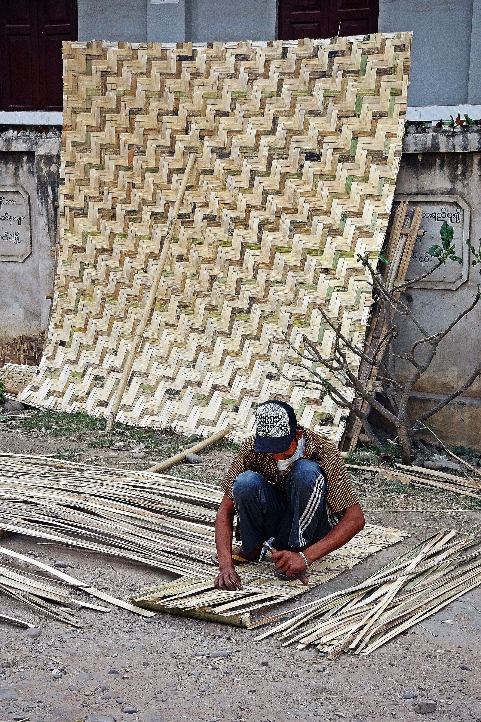 Sony Alpha NEX-7 sample photo. Bamboo, mat, making photography