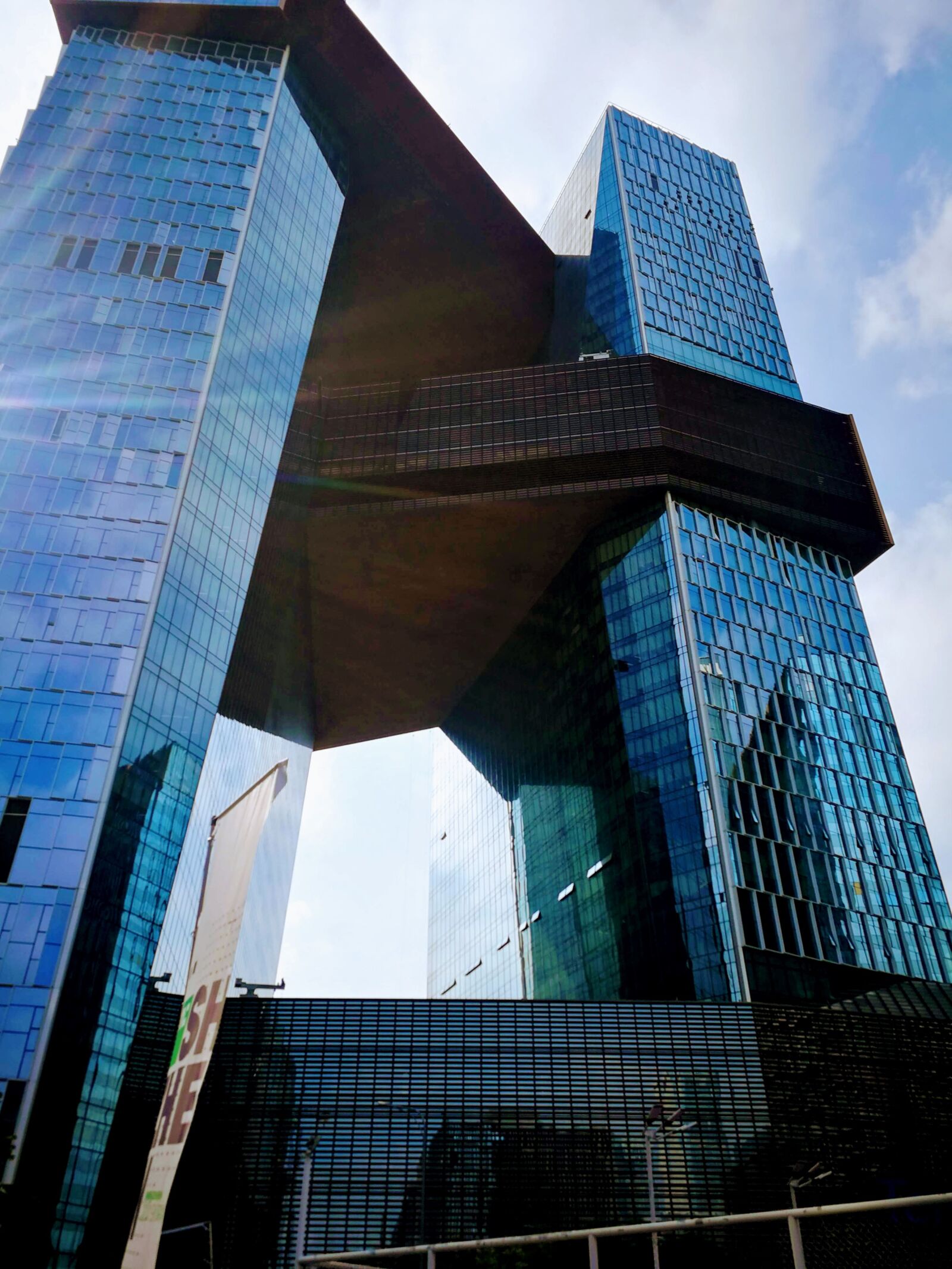 HUAWEI P10 sample photo. Trecend, building, shenzhen photography