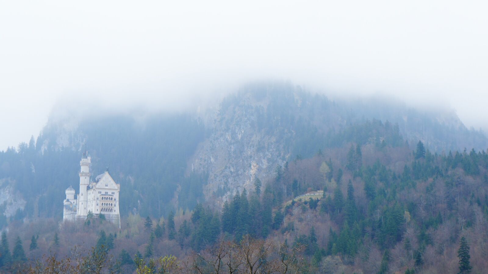 Sony E 18-55mm F3.5-5.6 OSS sample photo. Alps, bavaria, castle, germany photography