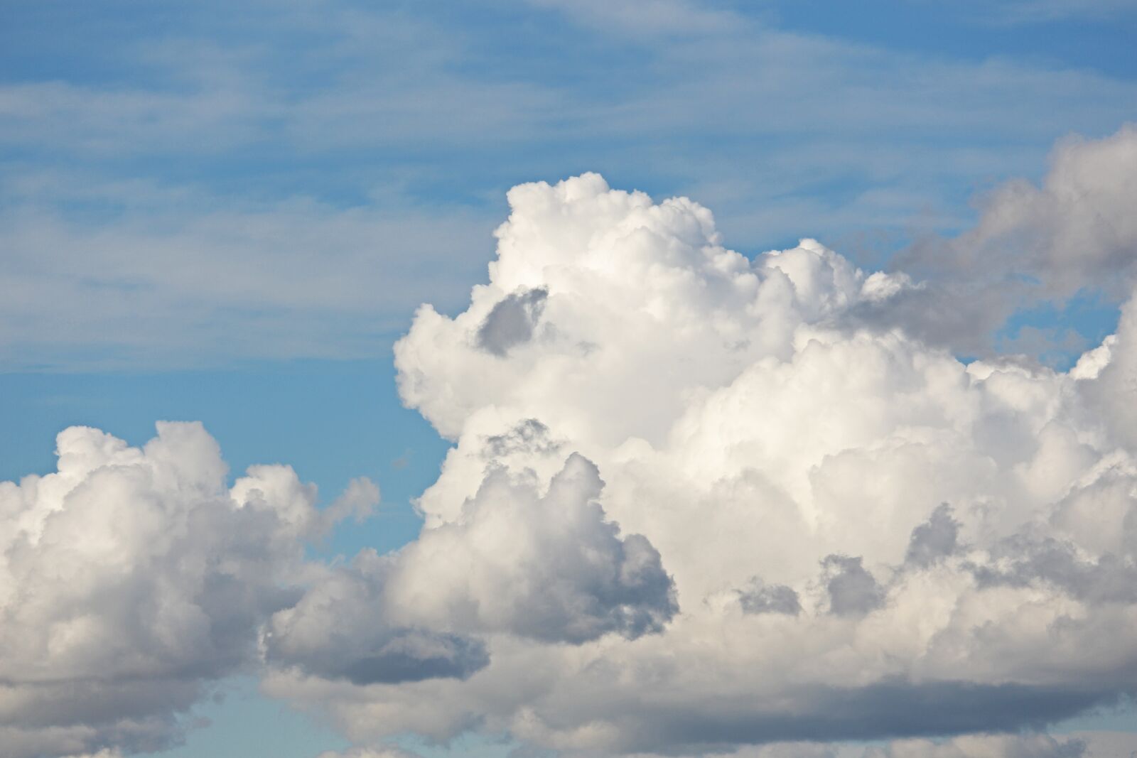 Canon EF-S 55-250mm F4-5.6 IS STM sample photo. Clouded sky, clouds, sky photography