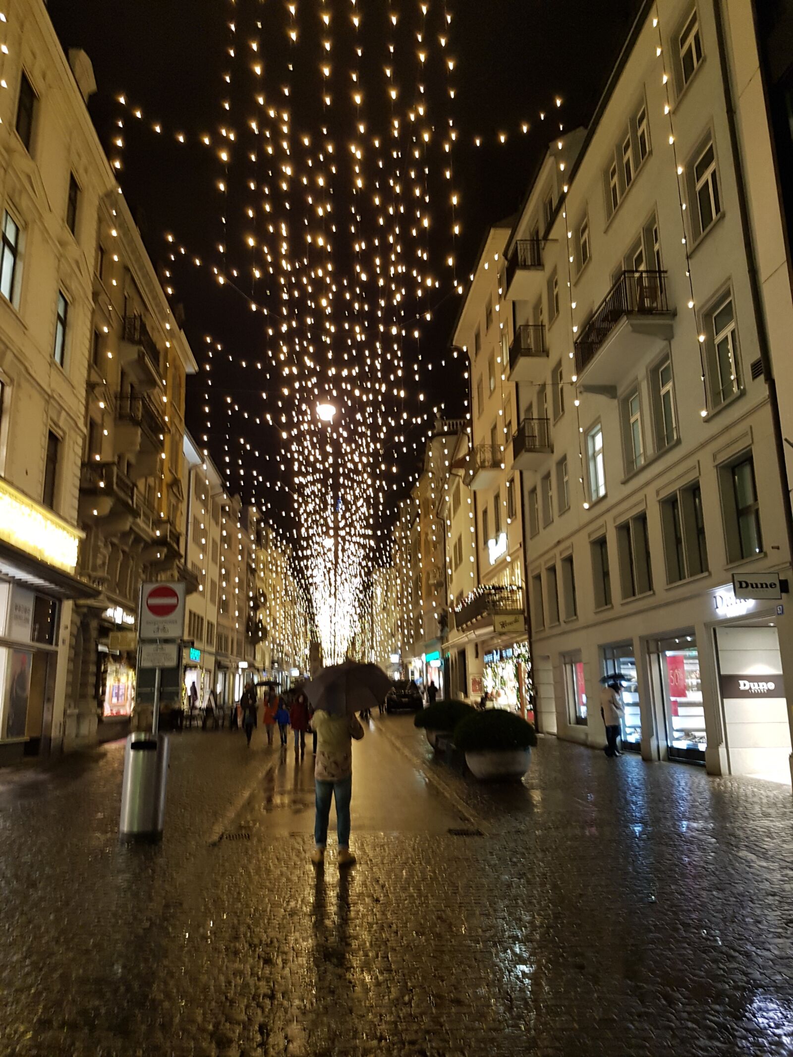 Samsung Galaxy S7 Edge sample photo. Zurich, rennweg, christmas lights photography