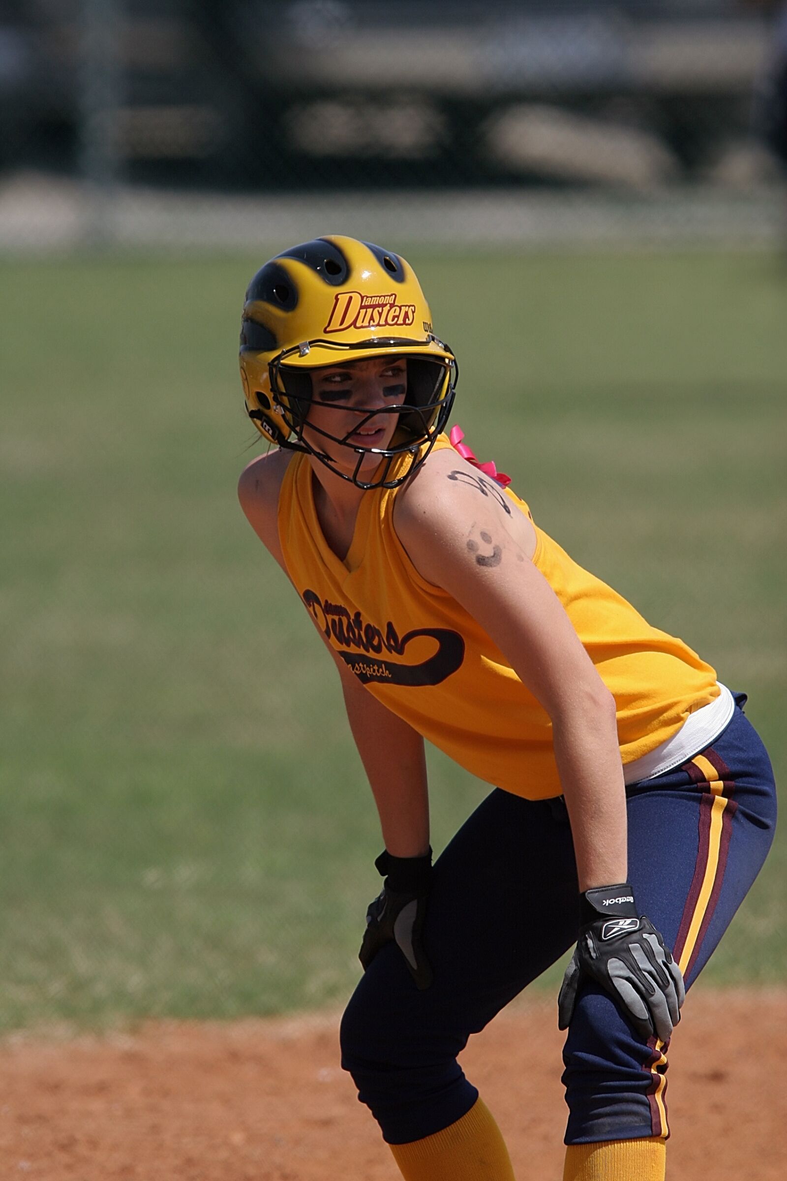 Canon EOS 20D sample photo. Softball, runner, female photography
