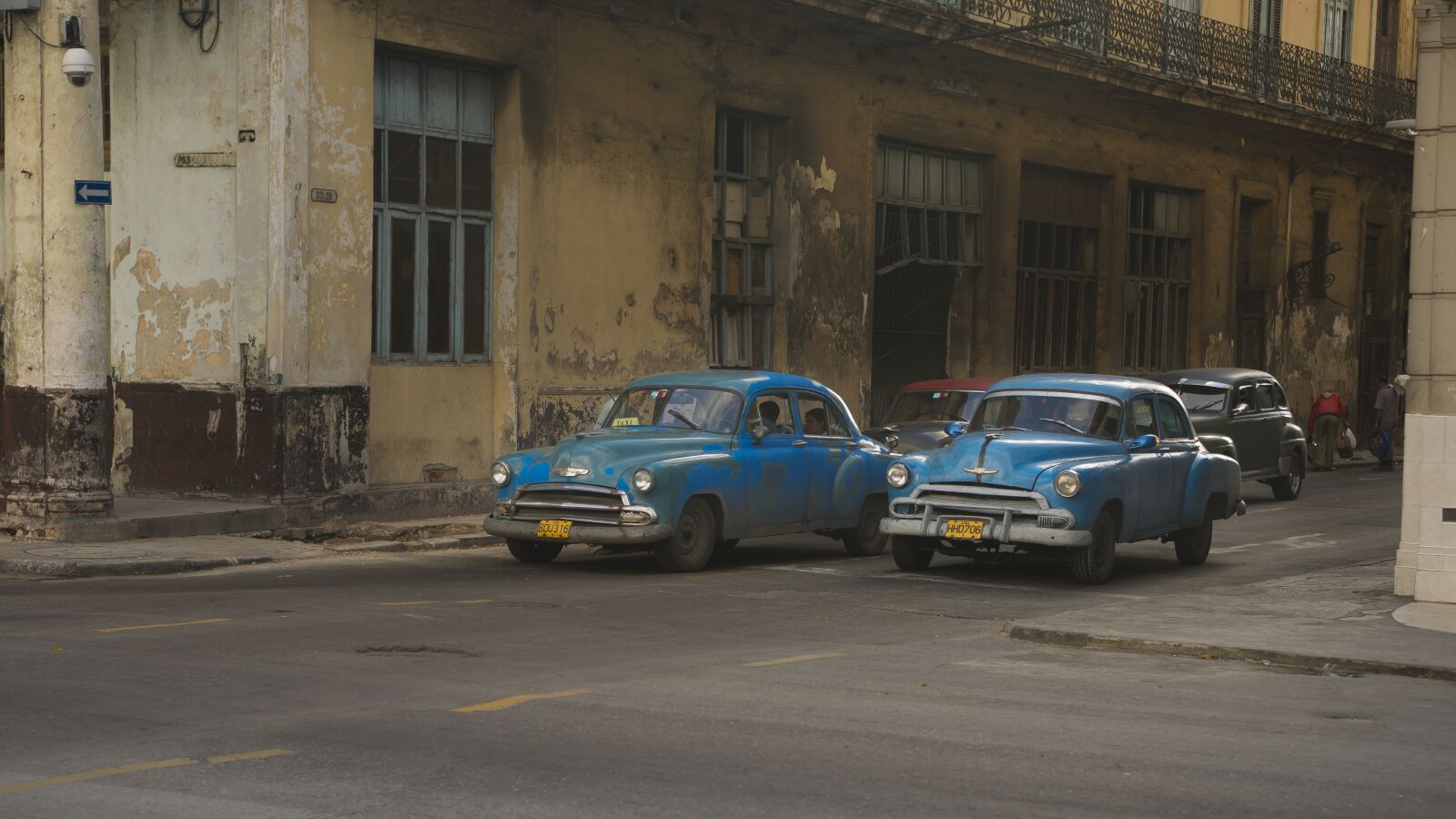 Sony Alpha DSLR-A850 + Minolta AF 28-70mm F2.8 G sample photo. Cuba, havana, street photography