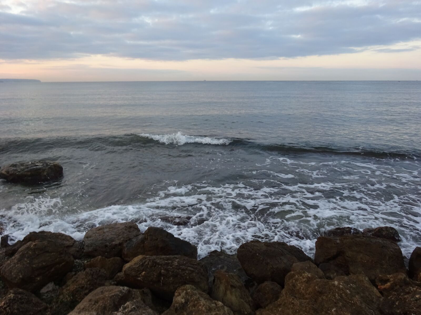 Sony Cyber-shot DSC-WX350 sample photo. Sea, rocks, waves photography