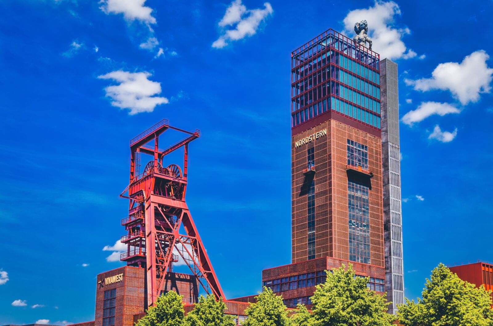Canon EF 24-70mm F4L IS USM sample photo. Mining, tower, building photography