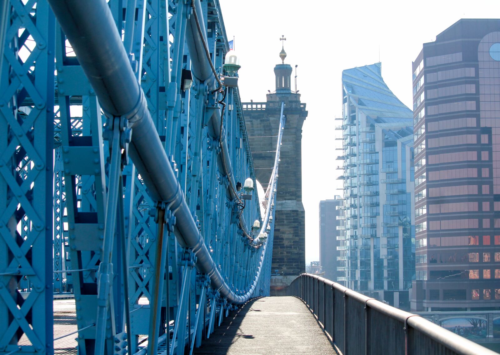 Canon EOS 700D (EOS Rebel T5i / EOS Kiss X7i) sample photo. Bridge, business, architecture photography
