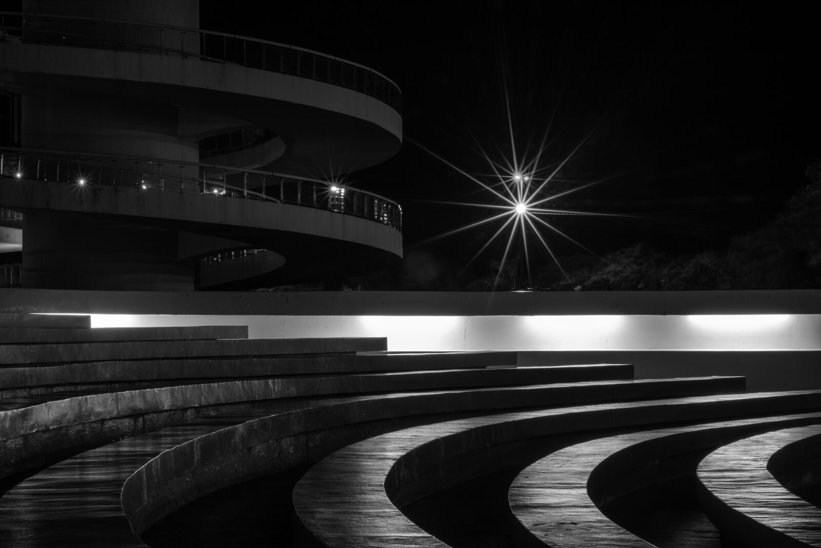 Nikon D7100 sample photo. Black and white, station photography