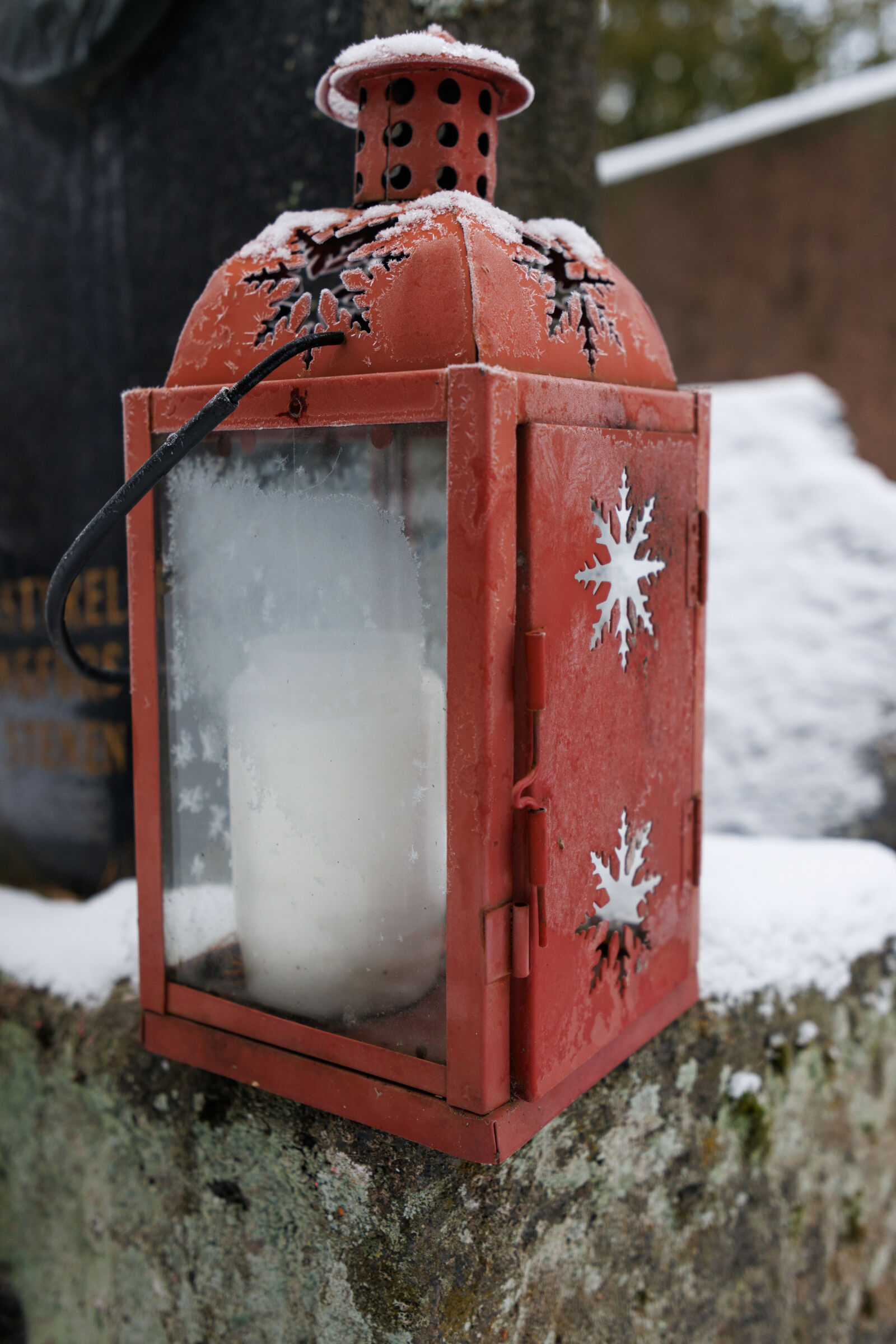 Tamron 11-20mm F2.8 Di III-A RXD sample photo. Snowy red lantern photography