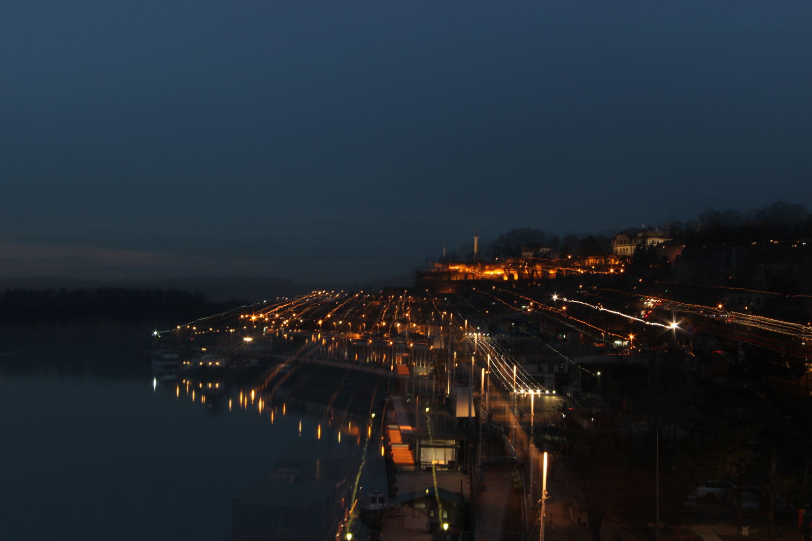 Canon EOS 600D (Rebel EOS T3i / EOS Kiss X5) sample photo. Belgrade, city, city, lights photography