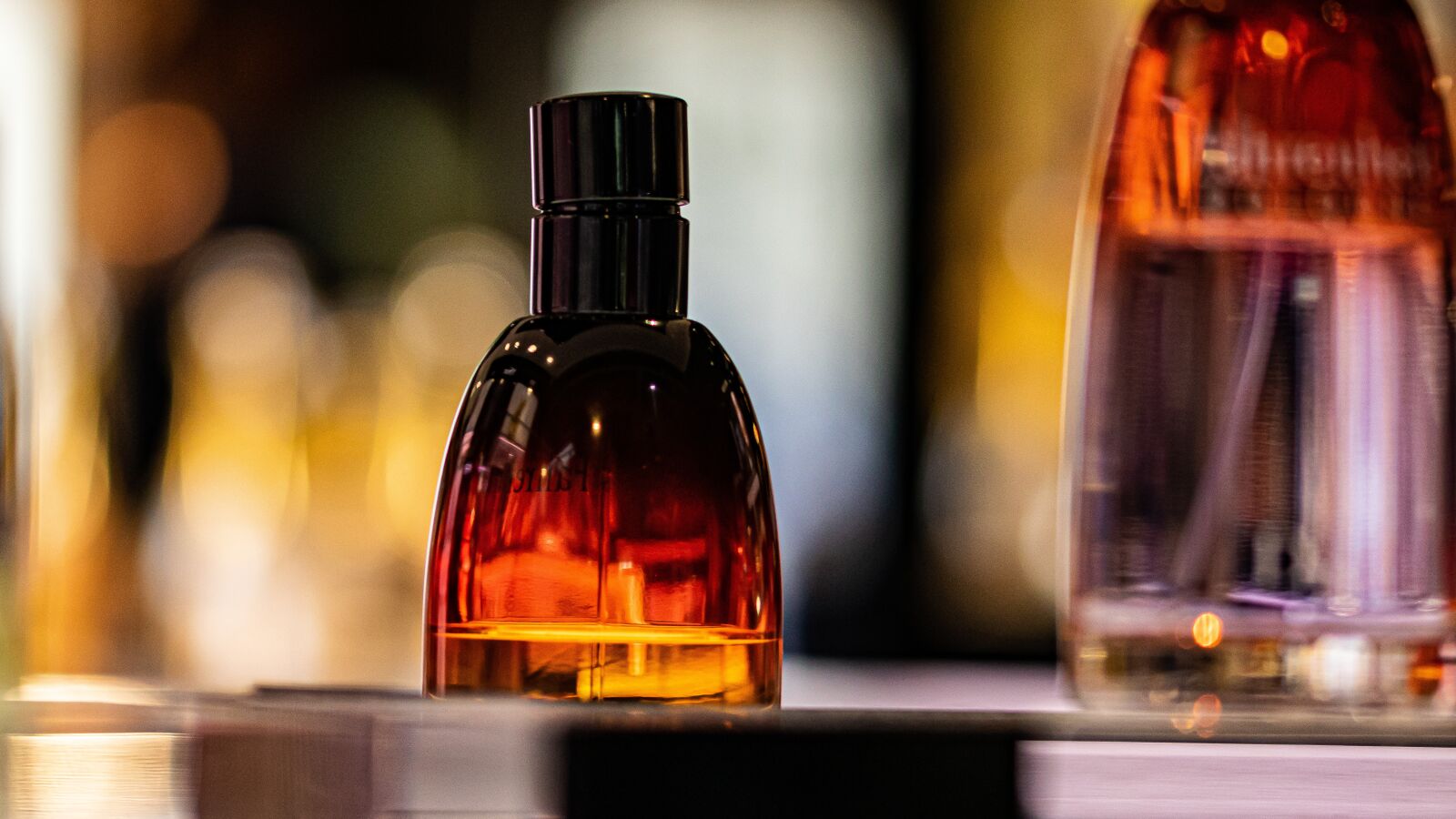 Canon EOS 80D sample photo. Perfume, bottle, light photography