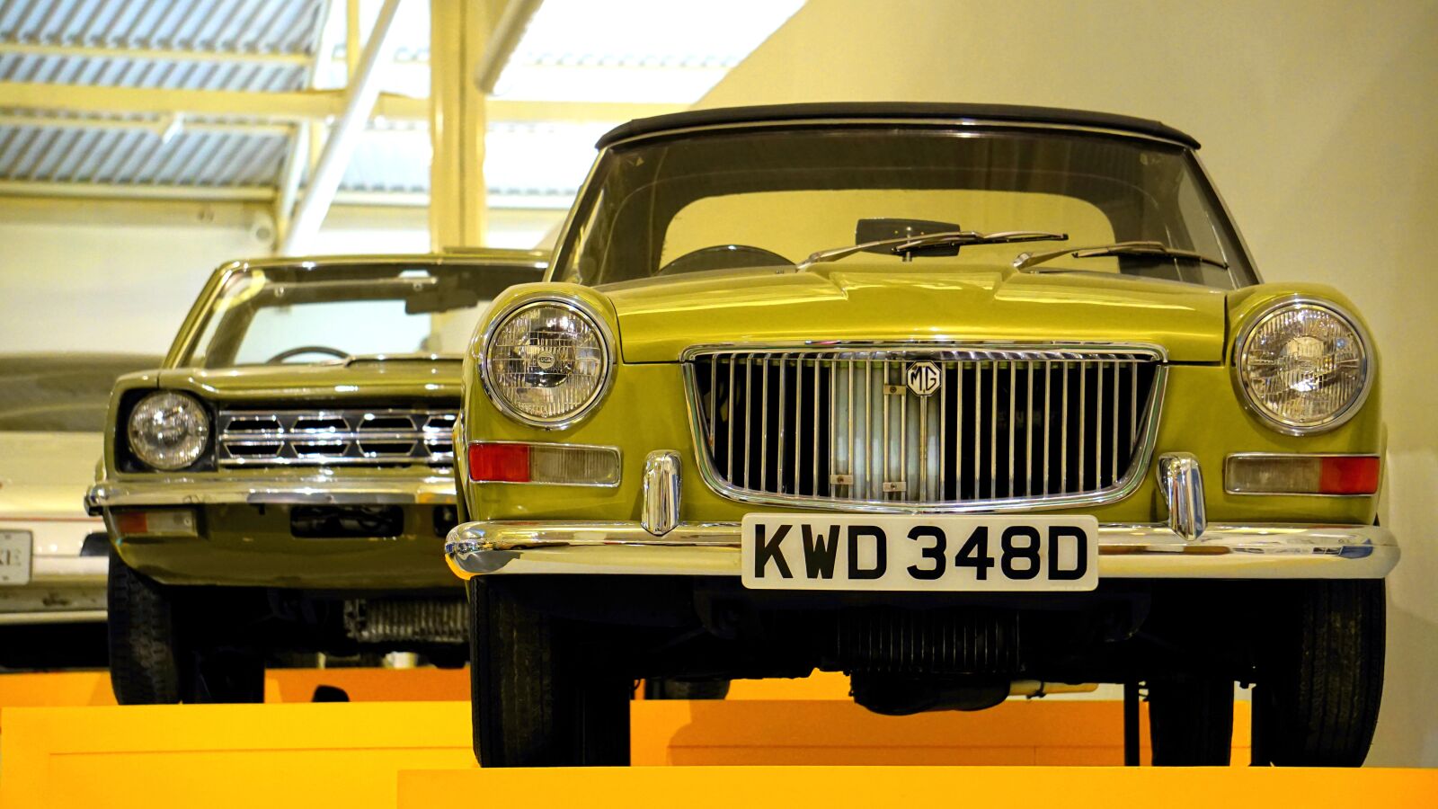 Sony E 55-210mm F4.5-6.3 OSS sample photo. Classic car, british, mg photography
