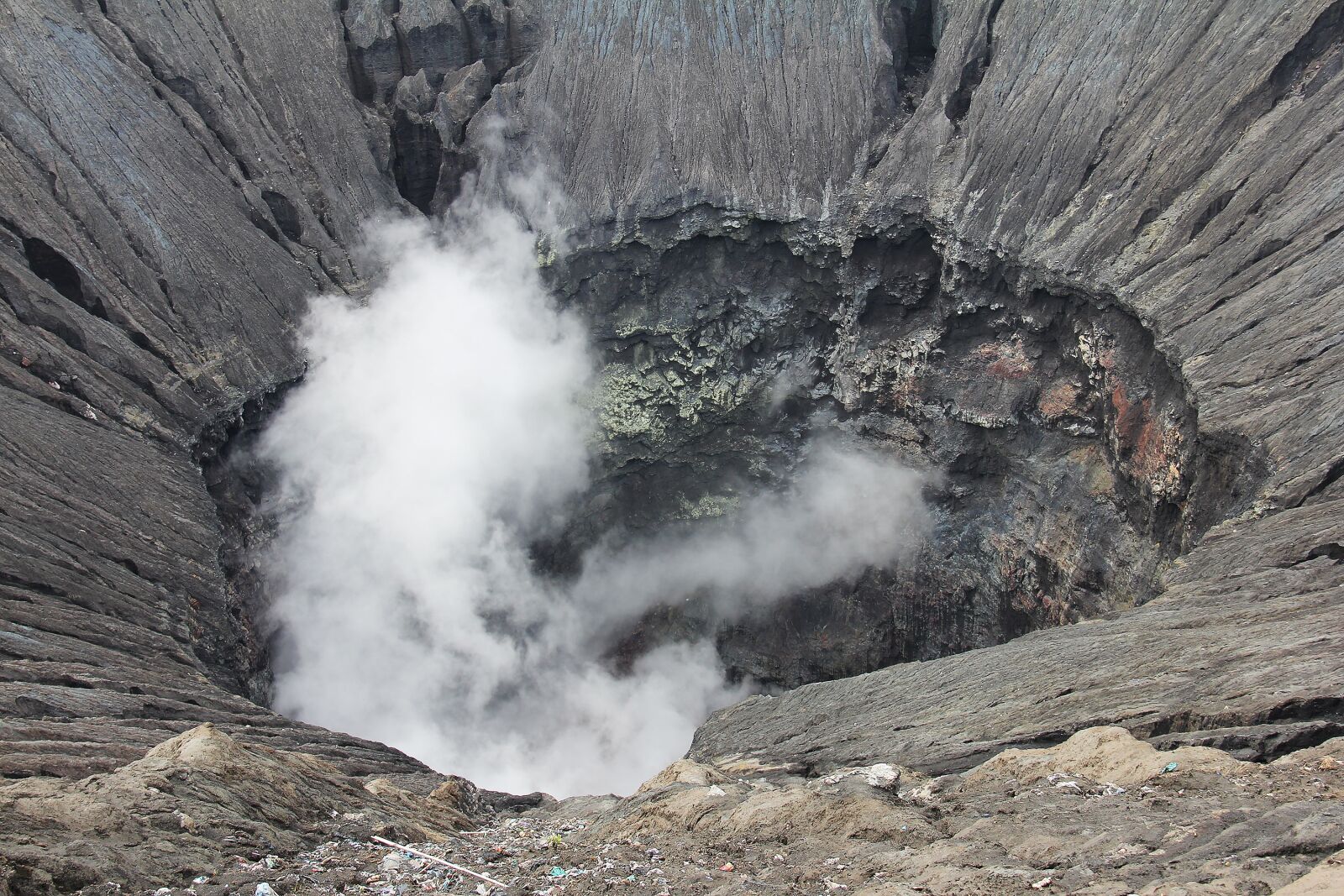 Canon EOS 60D sample photo. Smoking crater, crater, active photography