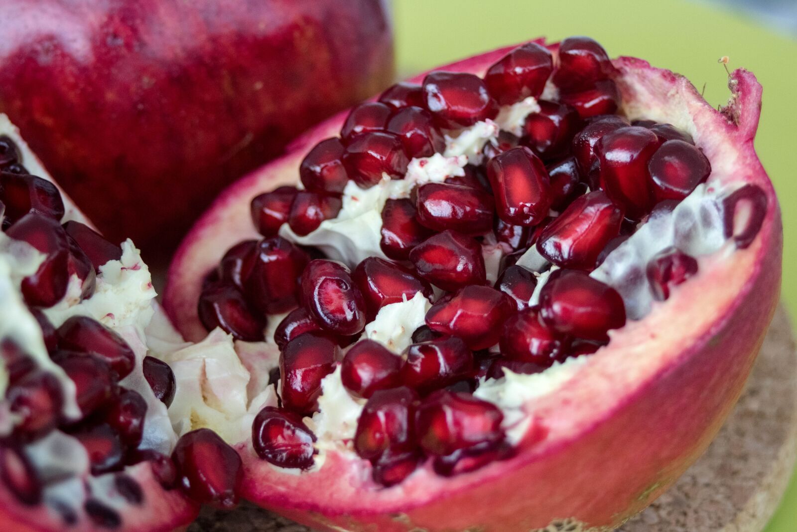 Canon EOS 750D (EOS Rebel T6i / EOS Kiss X8i) + Canon EF 28-80mm f/3.5-5.6 USM sample photo. Fruit, pomegranate, red photography