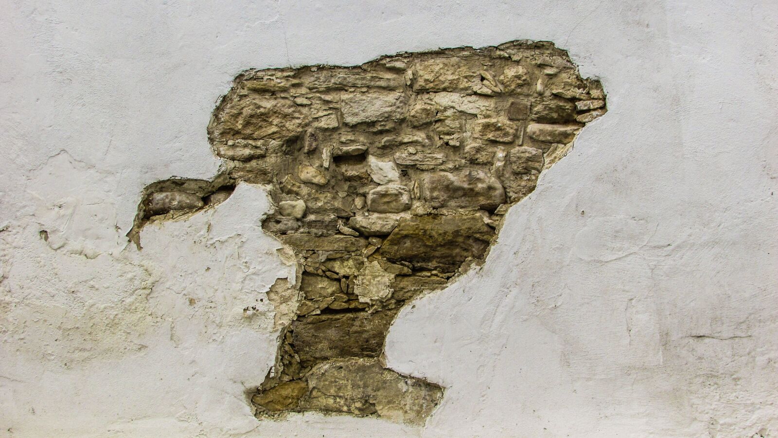 Canon PowerShot SX400 IS sample photo. Wall, damaged, weathered photography