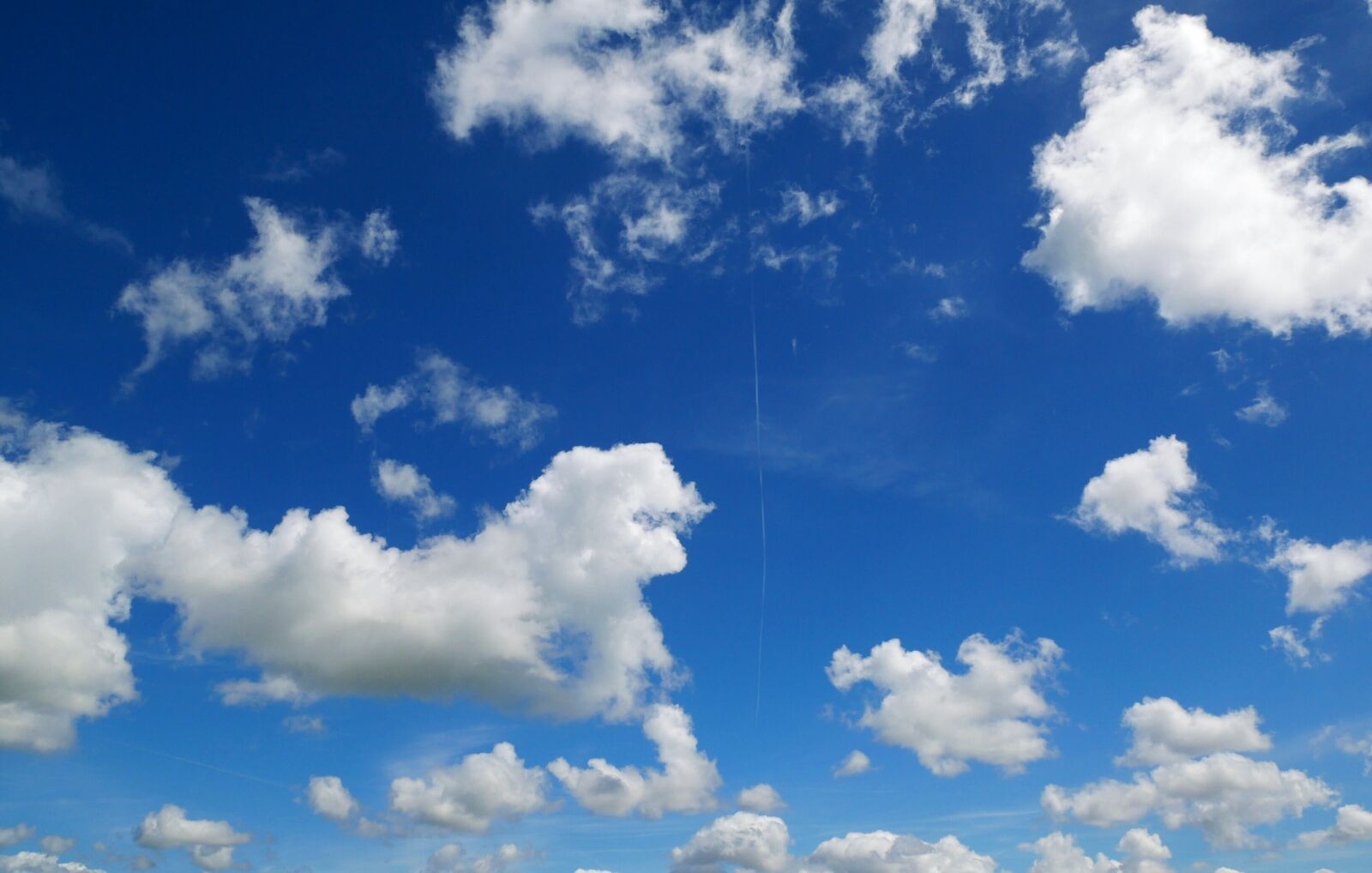 Panasonic DMC-G81 sample photo. Sky, clouds, blue sky photography
