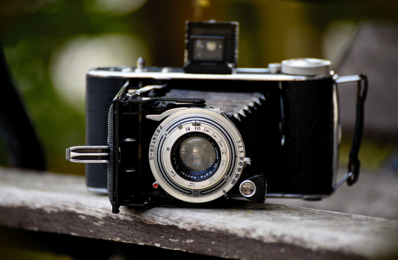 Nikon D610 sample photo. Camera, billy record, agfa photography