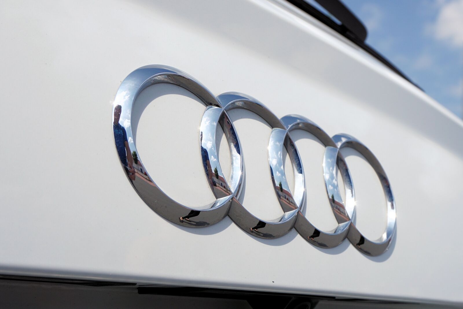 Sony a6000 sample photo. Audi, q7, suv photography
