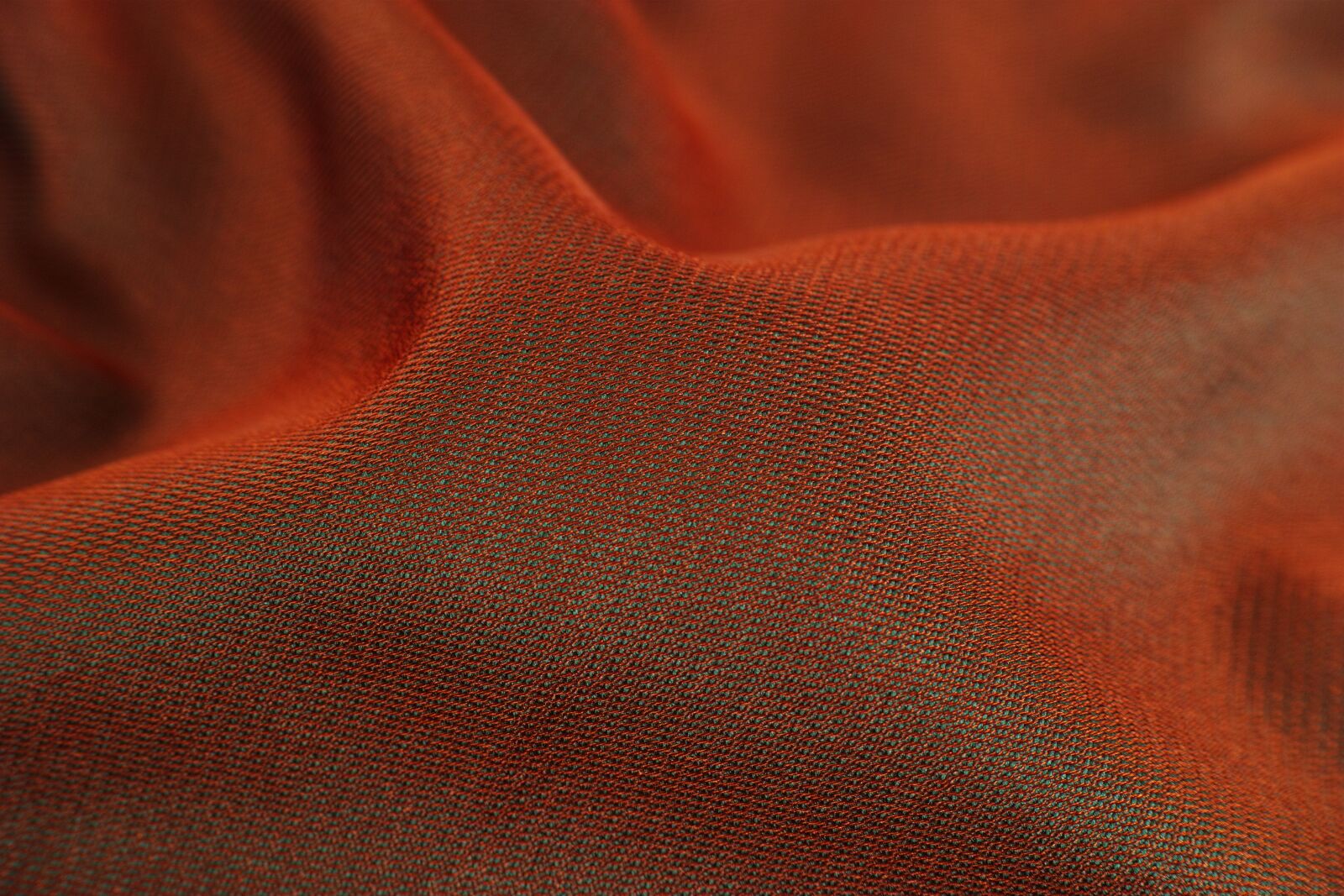 Sigma dp3 Quattro sample photo. Red, colors, fabric photography