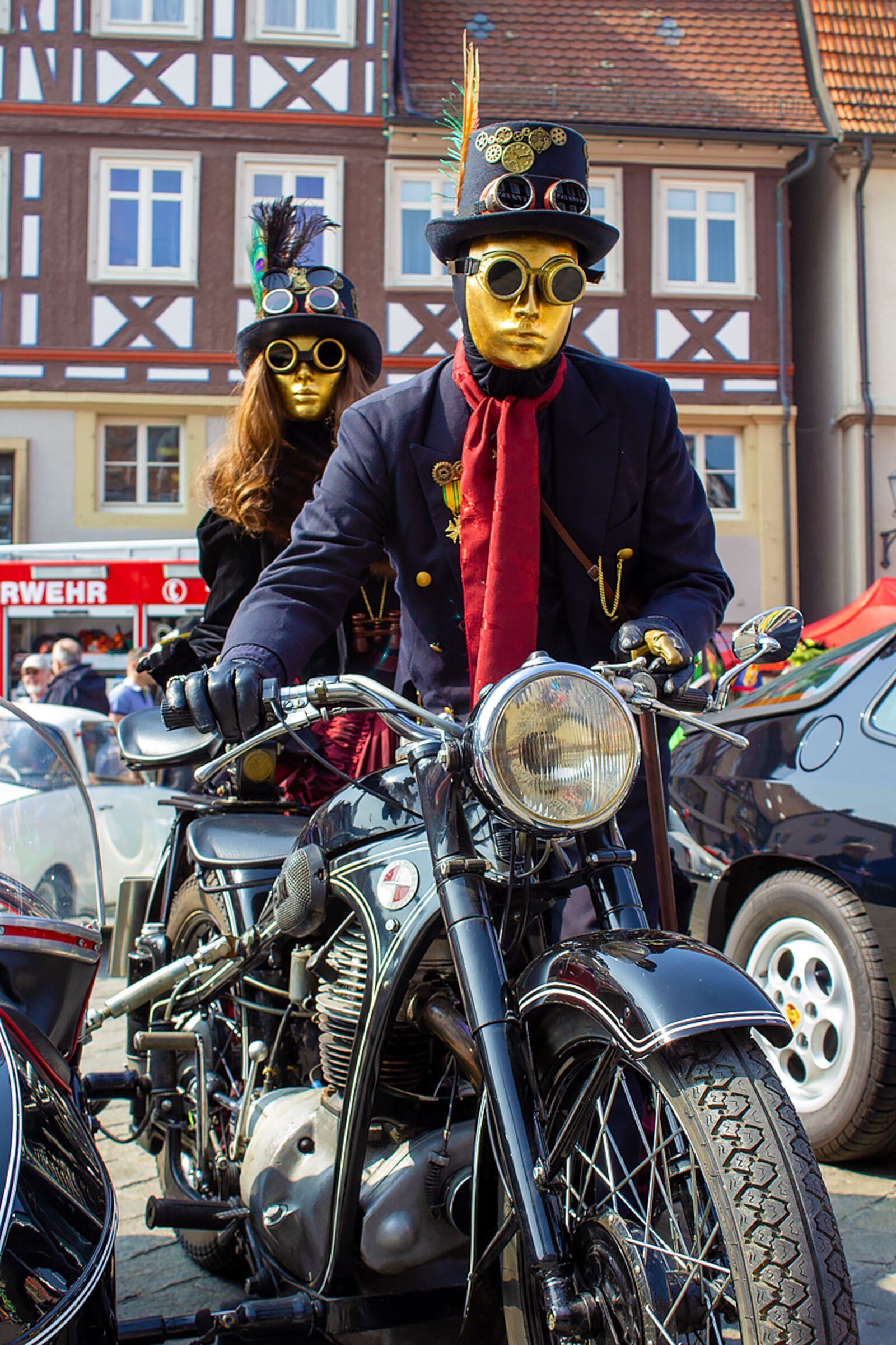 Canon EOS 1200D (EOS Rebel T5 / EOS Kiss X70 / EOS Hi) sample photo. Venice, costume, mask photography