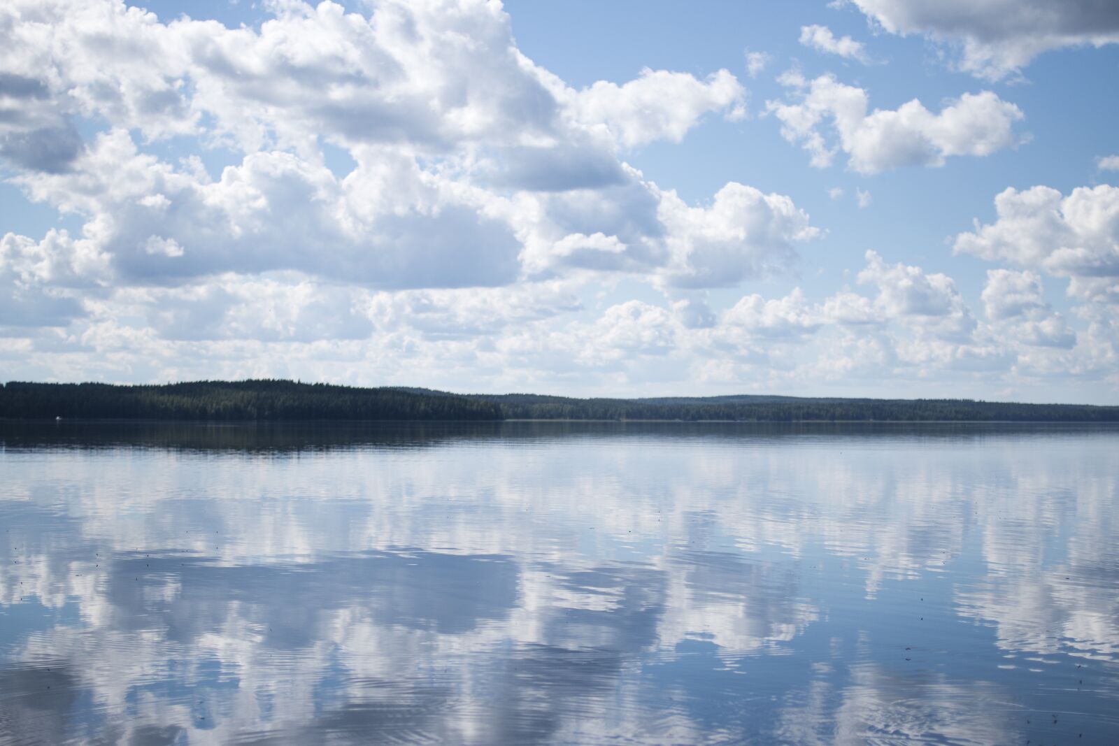 Canon EOS 70D + Canon EF 35mm F2 sample photo. Lake, finnish, water photography
