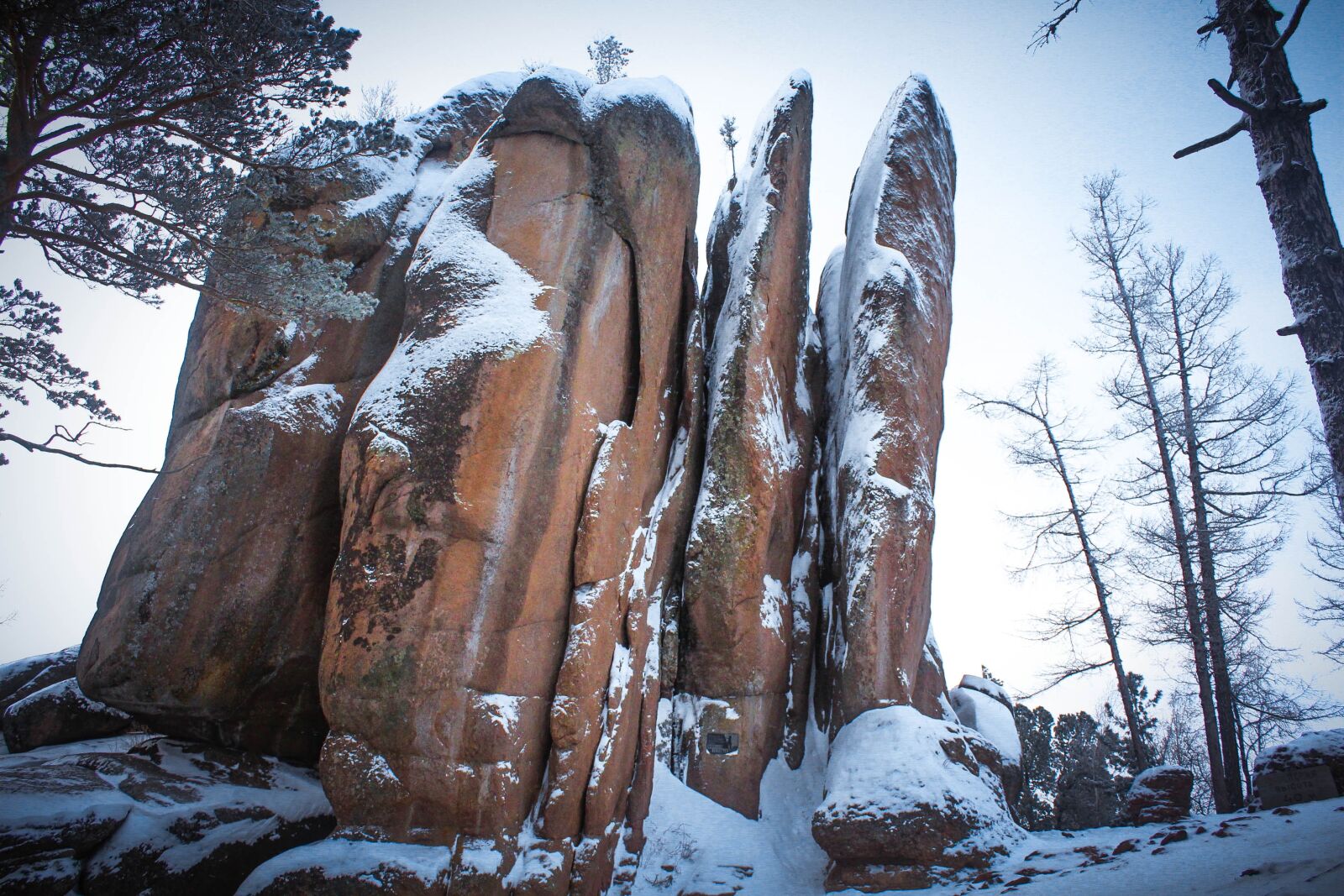 Canon EOS 650D (EOS Rebel T4i / EOS Kiss X6i) sample photo. Pillars, feathers, krasnoyarsk photography