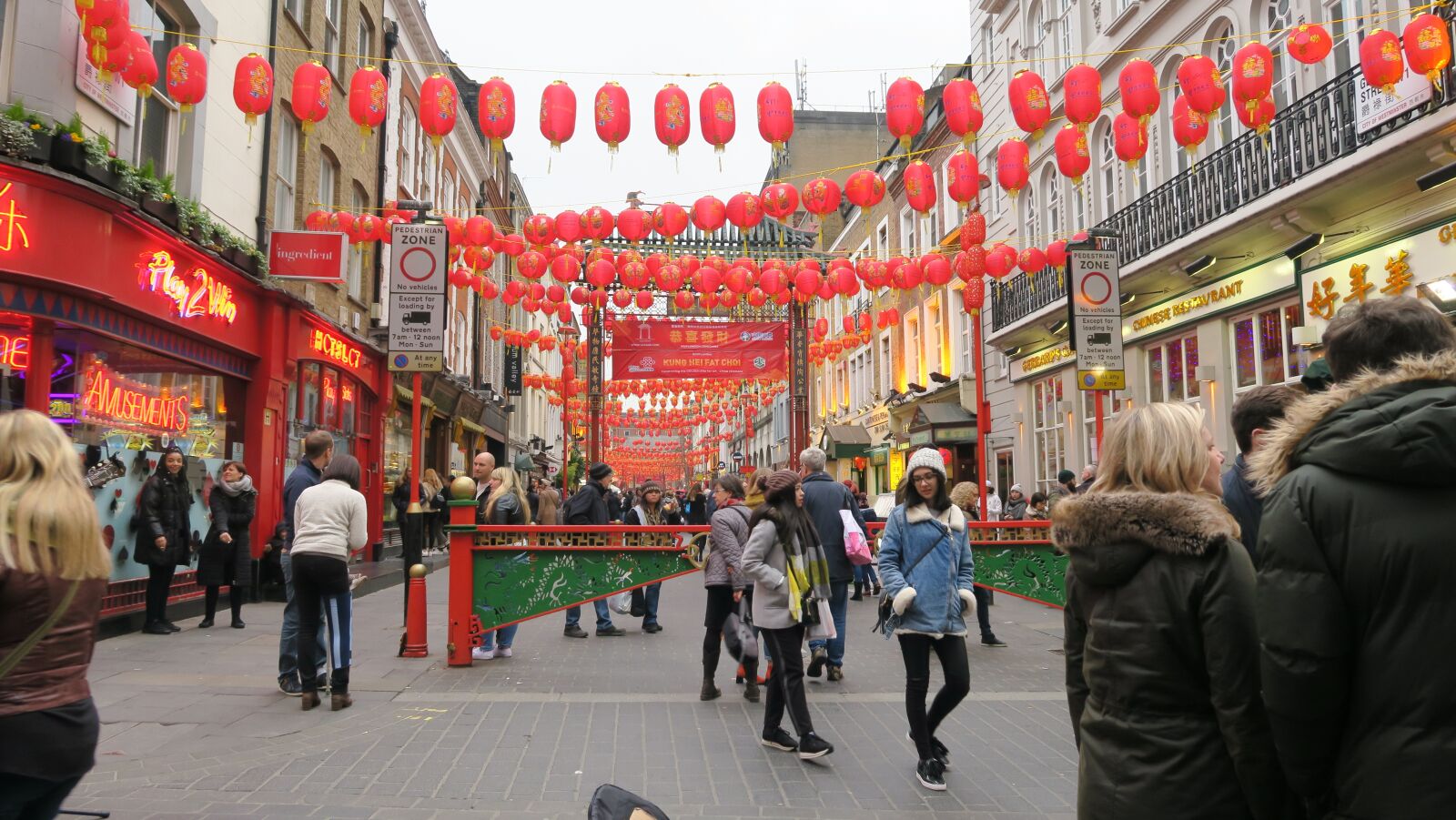 Canon PowerShot G5 X sample photo. Chinatown, restaurant, people photography