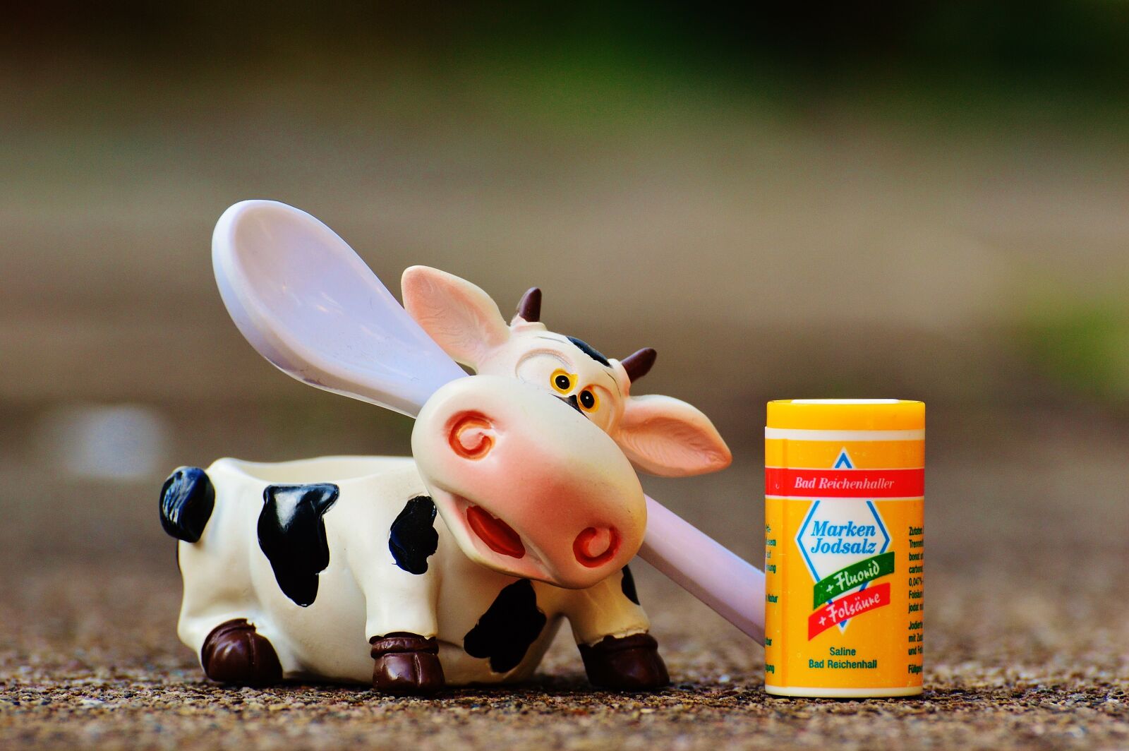 Nikon D3200 sample photo. Egg cups, cow, spoon photography