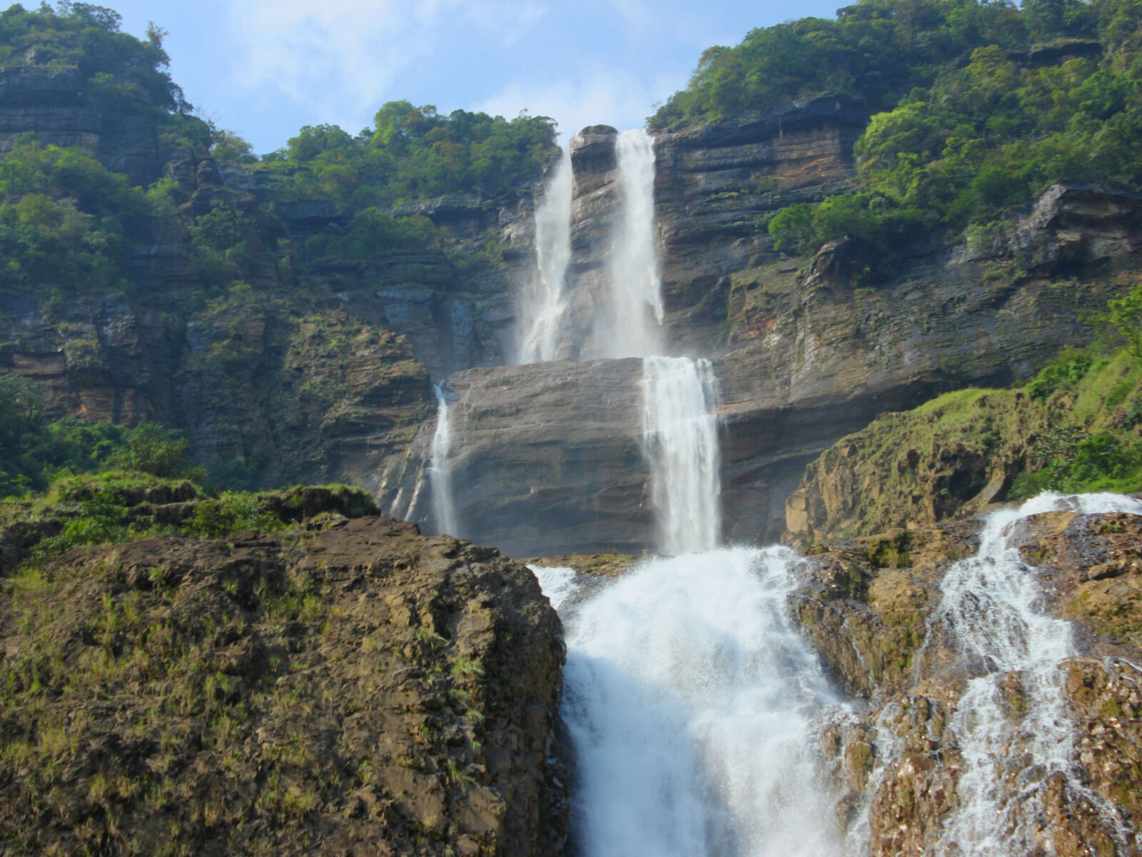 Canon EOS 600D (Rebel EOS T3i / EOS Kiss X5) sample photo. The, water, shades photography