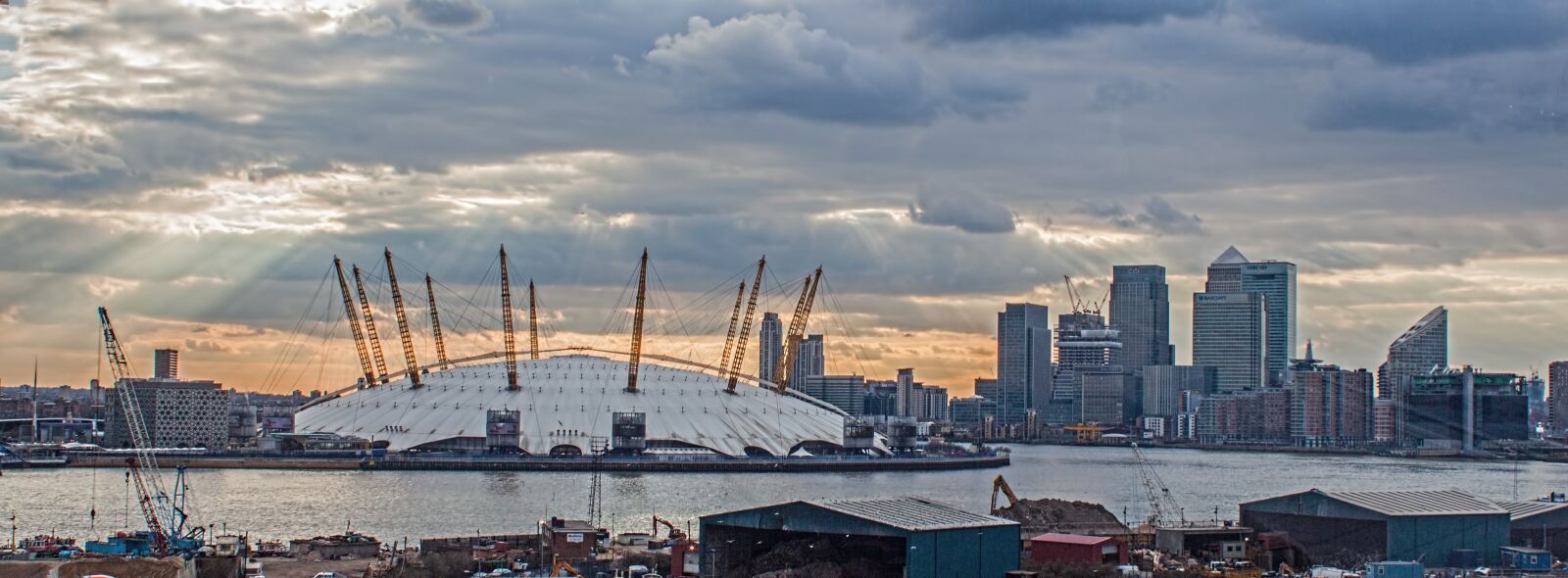 Canon EOS 500D (EOS Rebel T1i / EOS Kiss X3) sample photo. O2, stadium, london photography