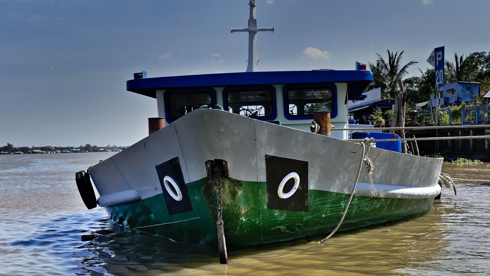 Panasonic Lumix DMC-FZ1000 sample photo. Ship, ferry, sea photography