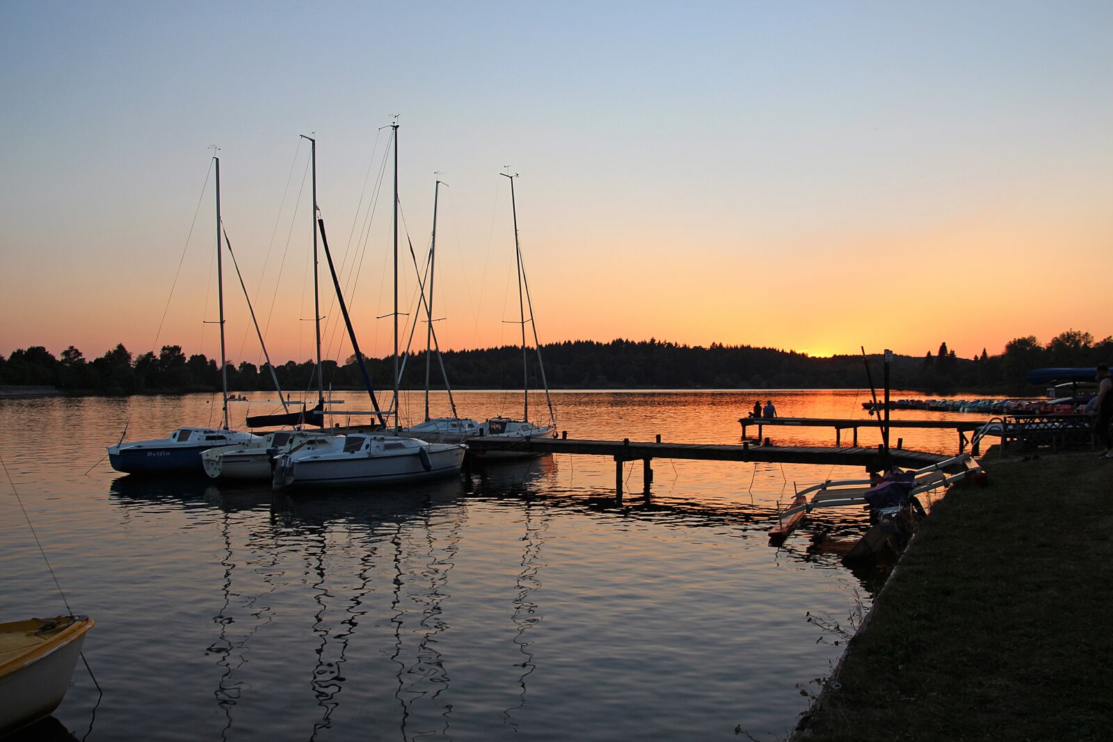 Canon EOS 700D (EOS Rebel T5i / EOS Kiss X7i) sample photo. Summer evening, sunset, silent photography