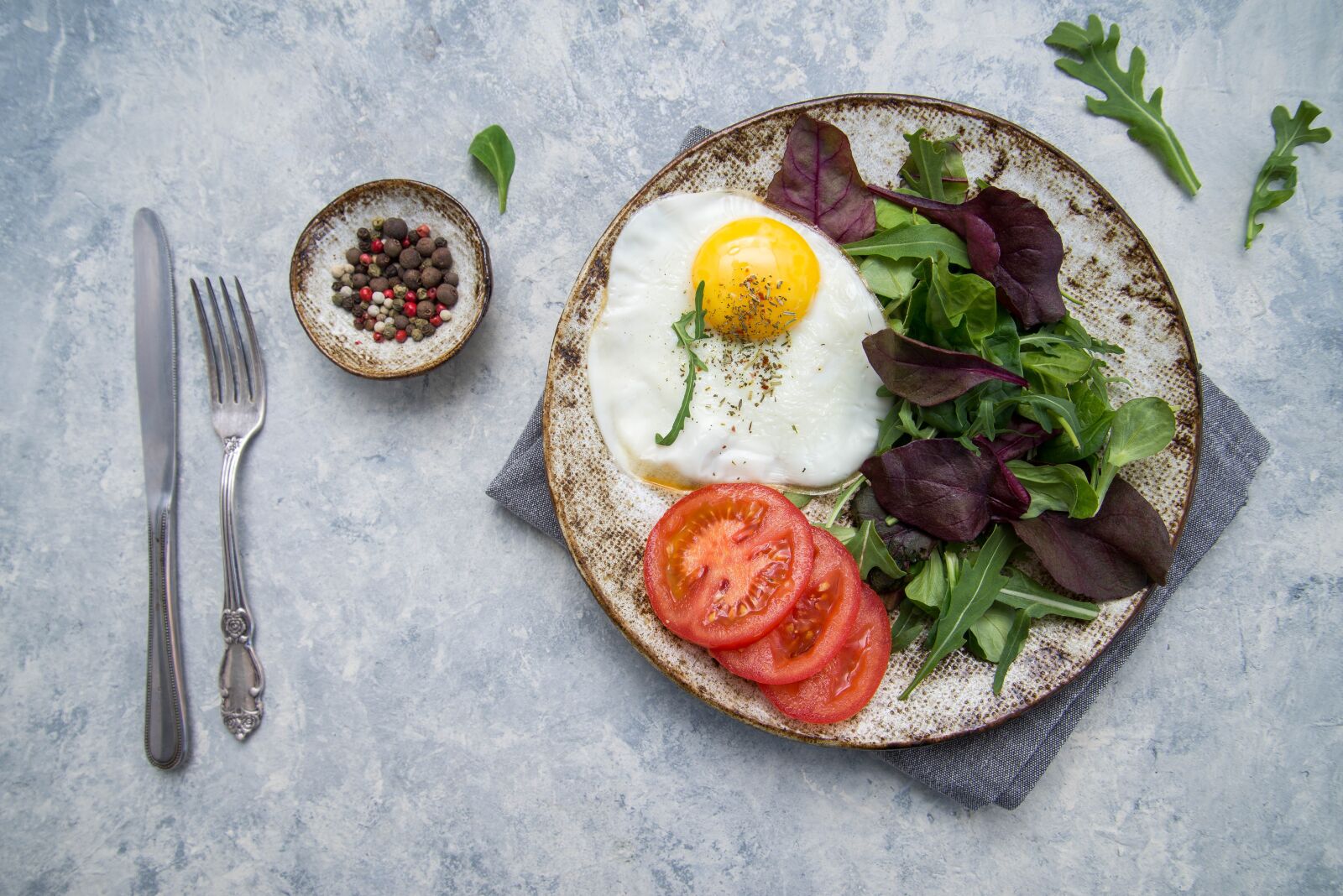 Nikon D610 sample photo. Egg, tomato, greens photography
