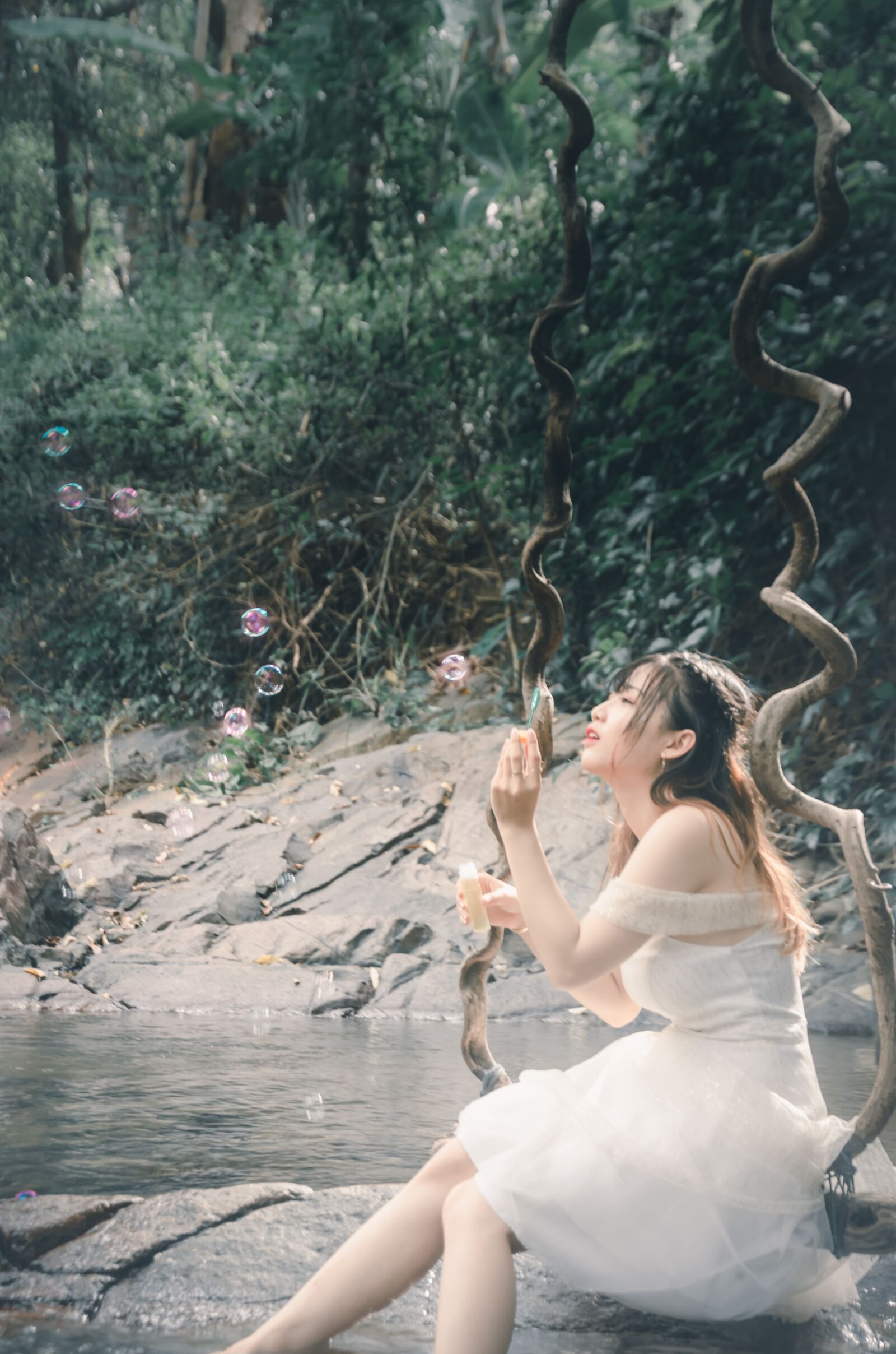 Nikon D5100 sample photo. Girl, beautiful, blow bubbles photography