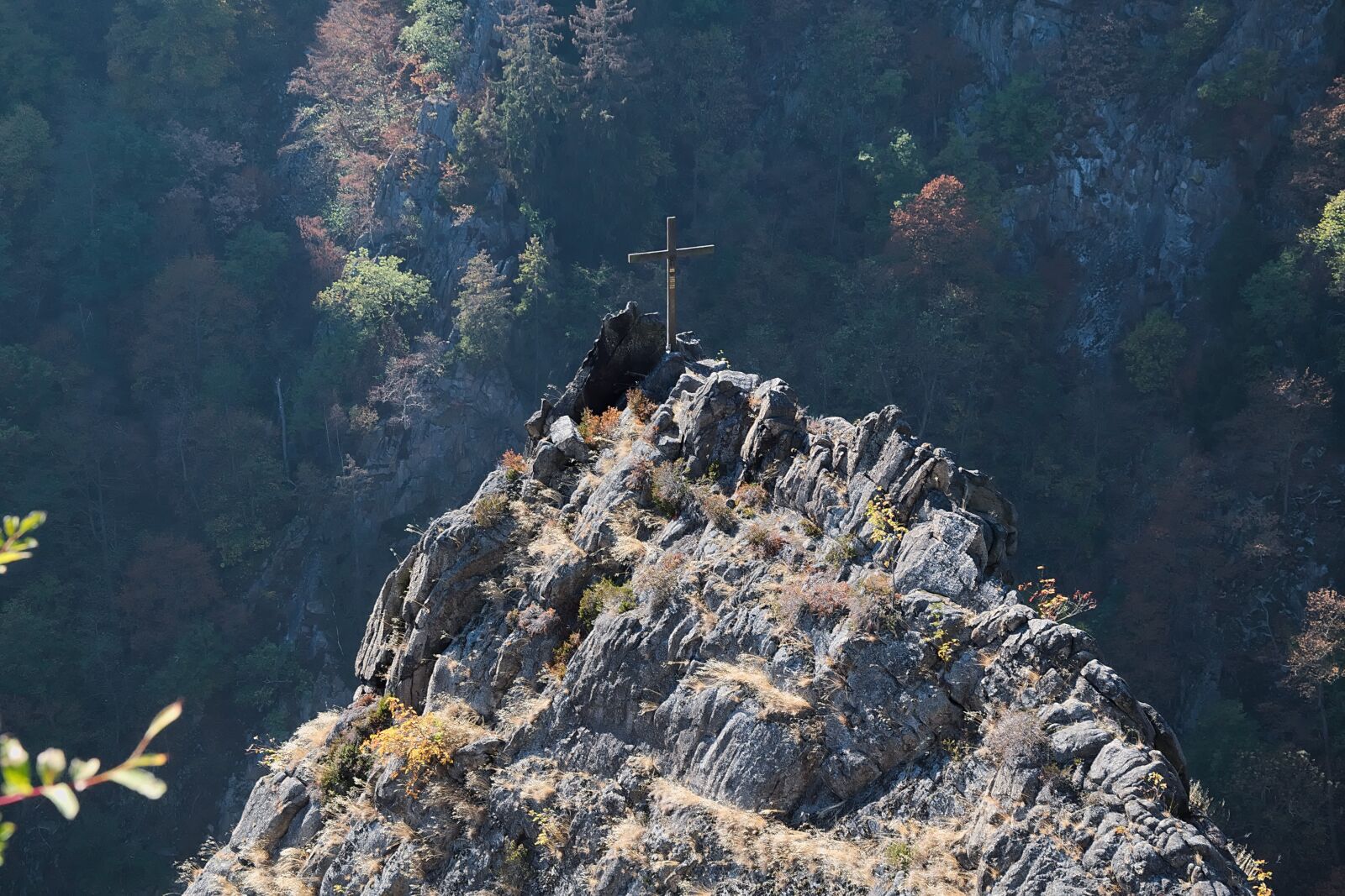 Nikon D3300 sample photo. Resin, summit, summit cross photography