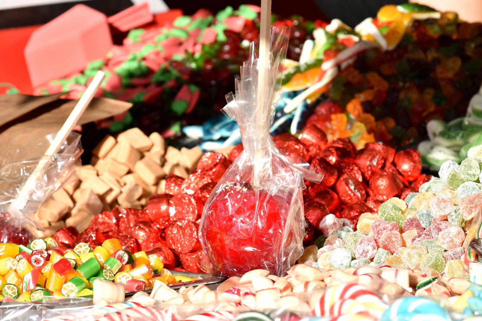 Nikon D5500 sample photo. Apple, candy, confectionery, gelatin photography