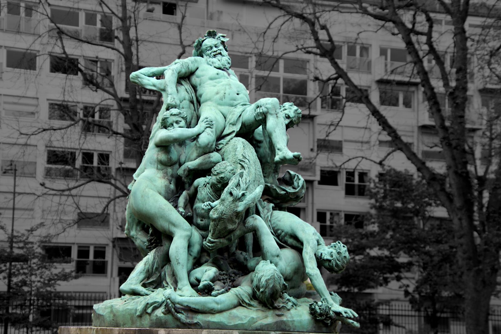 Canon EOS 800D (EOS Rebel T7i / EOS Kiss X9i) sample photo. Sculptures, statues, monument photography