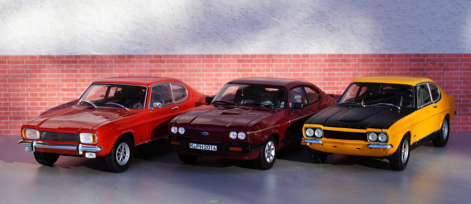 Sony DT 18-70mm F3.5-5.6 sample photo. Model car, ford, capri photography