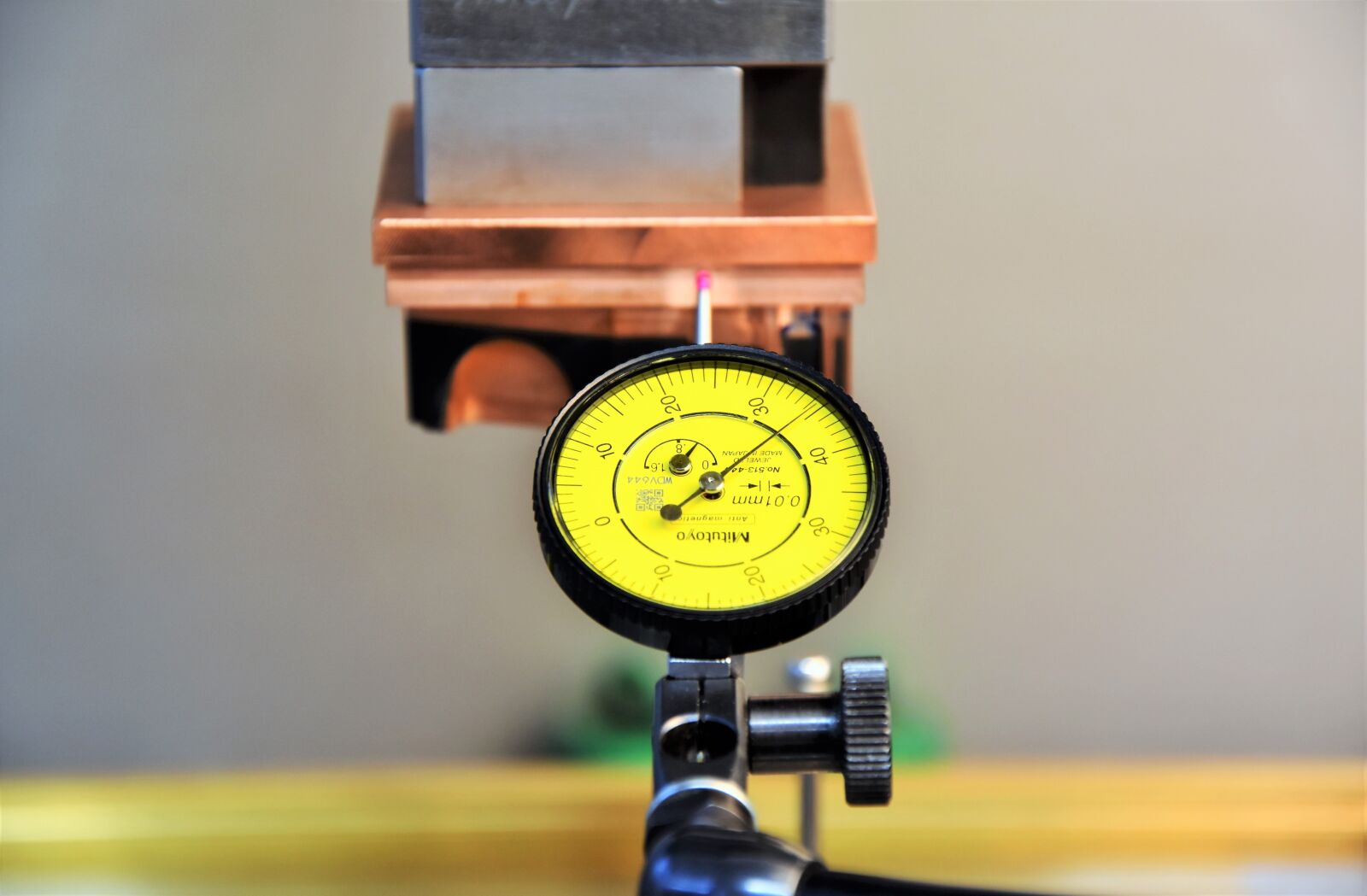 Nikon D7200 sample photo. Gauge, button, probe photography