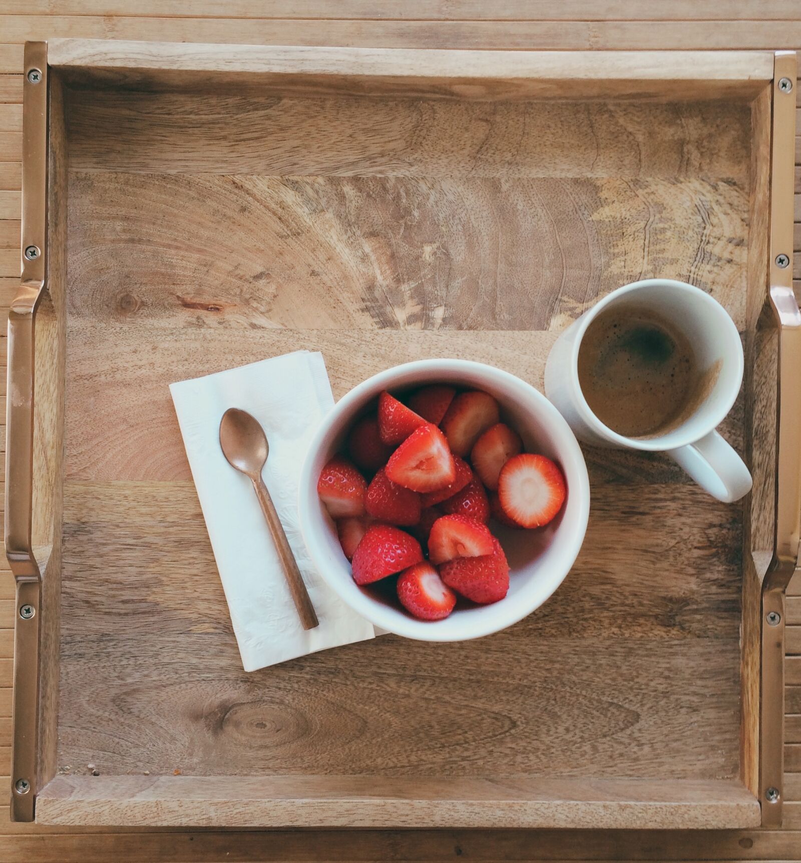iPhone 5s back camera 4.15mm f/2.2 sample photo. Breakfast, tray, strawberries photography