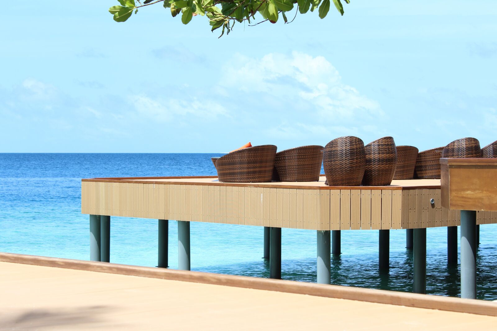 Canon EOS 1200D (EOS Rebel T5 / EOS Kiss X70 / EOS Hi) sample photo. Maldives, sea, beach photography