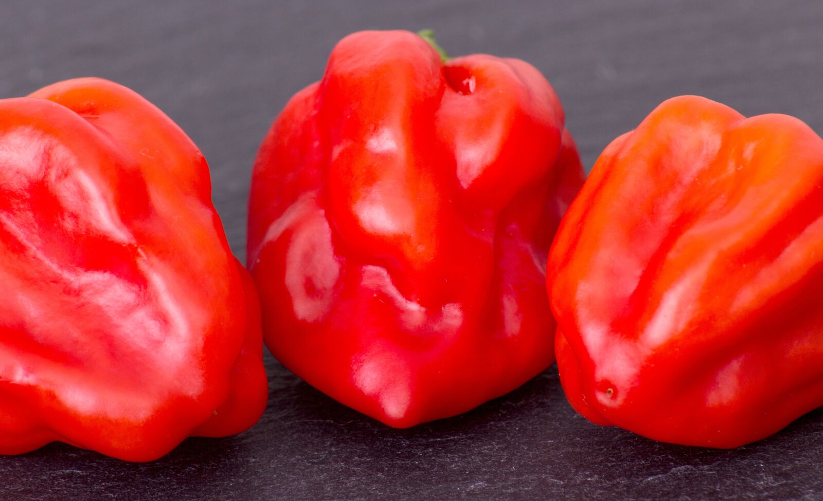 Canon EOS 600D (Rebel EOS T3i / EOS Kiss X5) sample photo. Paprika, fruit, chili photography