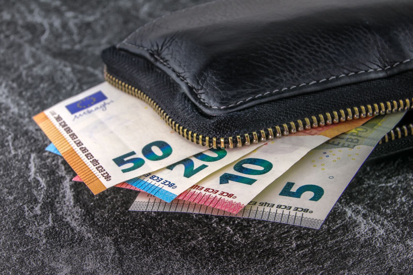 Canon EOS 80D sample photo. Money, bank note, euro photography